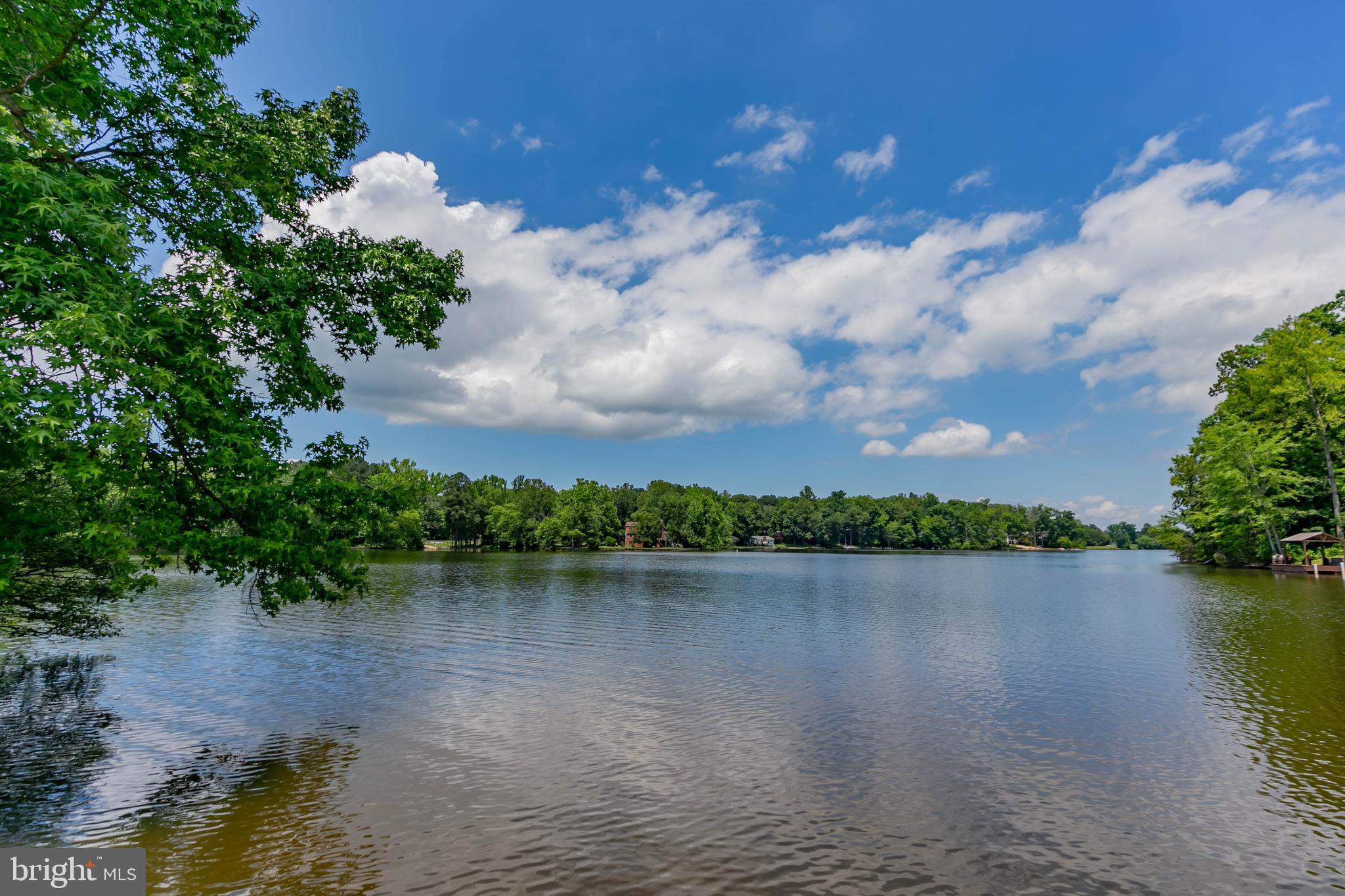 LAKE LAND OR - Residential