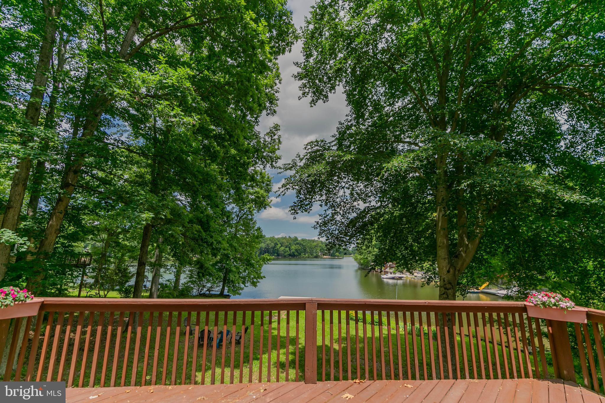 LAKE LAND OR - Residential