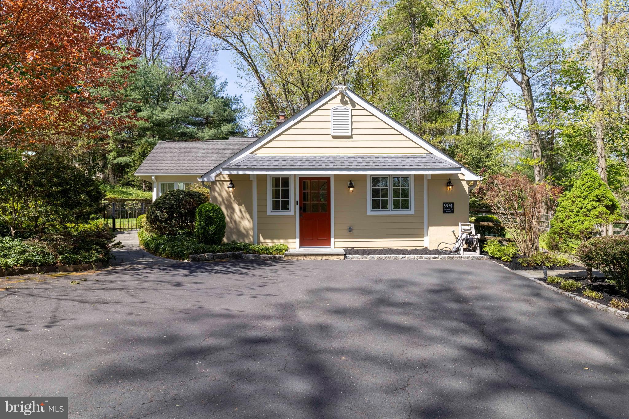 LAFAYETTE HILL - Residential