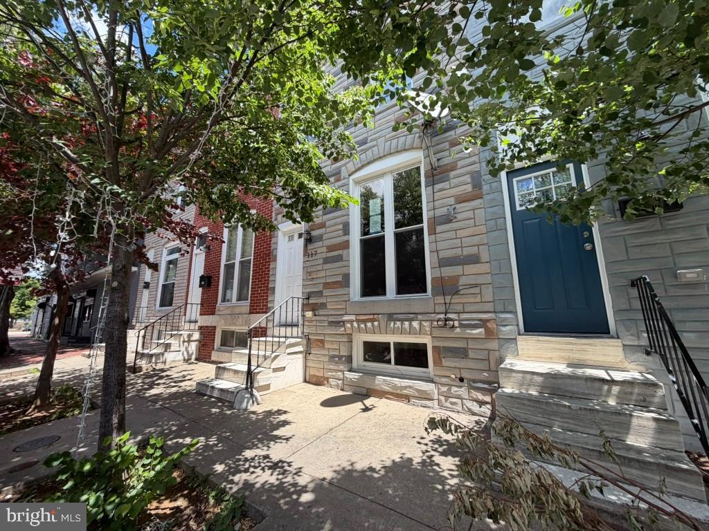 HIGHLANDTOWN - Residential