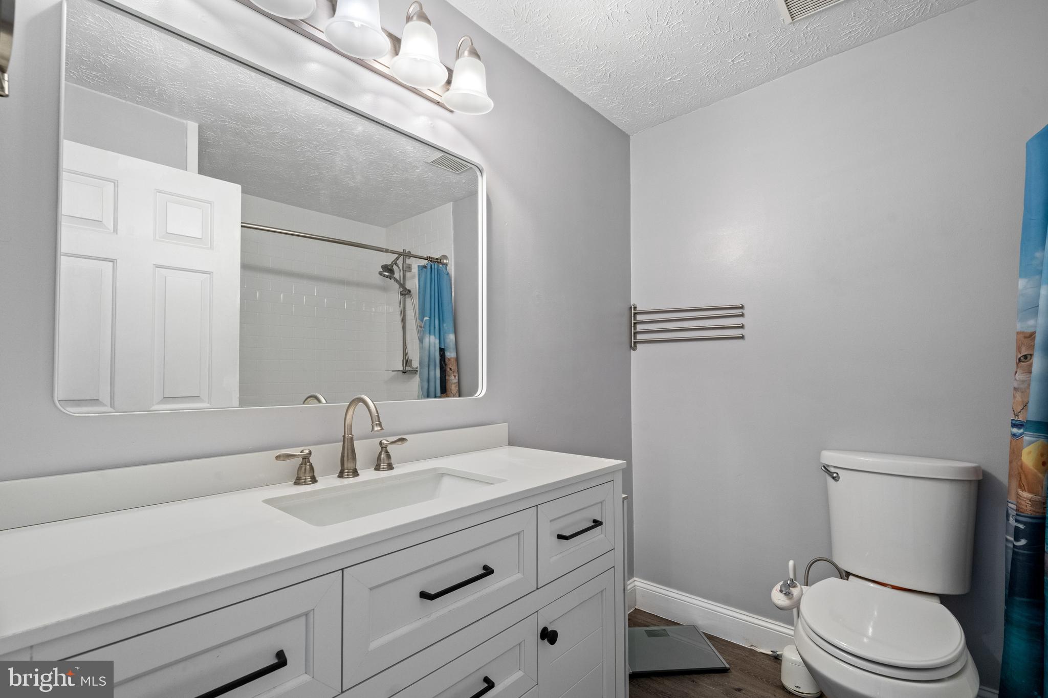 FAIRMONT - Residential