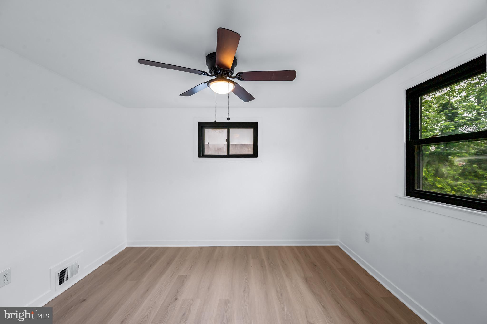 OXON HILL - Residential
