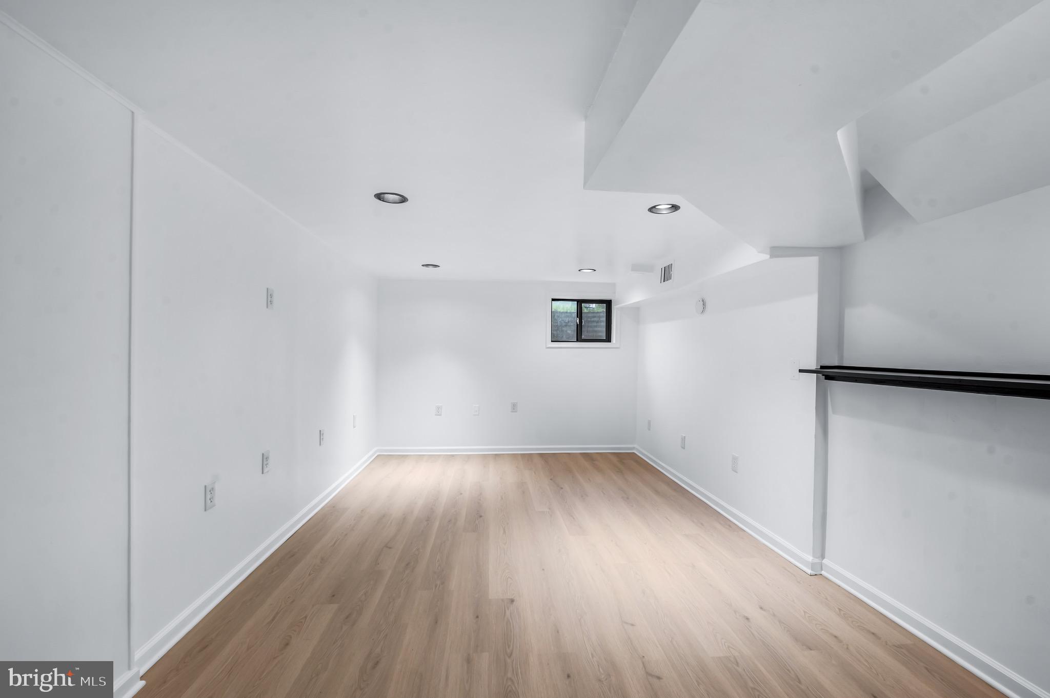 OXON HILL - Residential