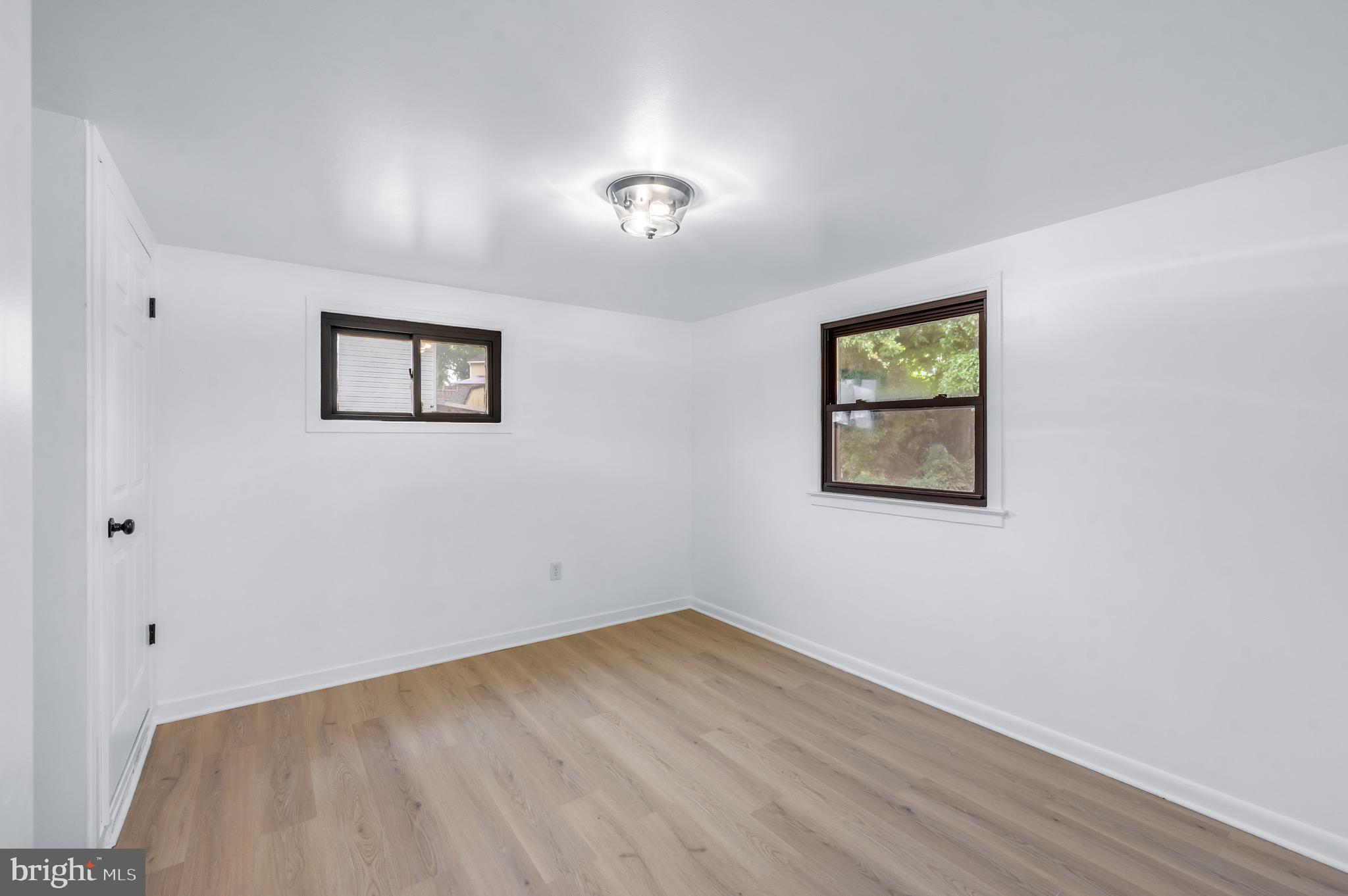 OXON HILL - Residential