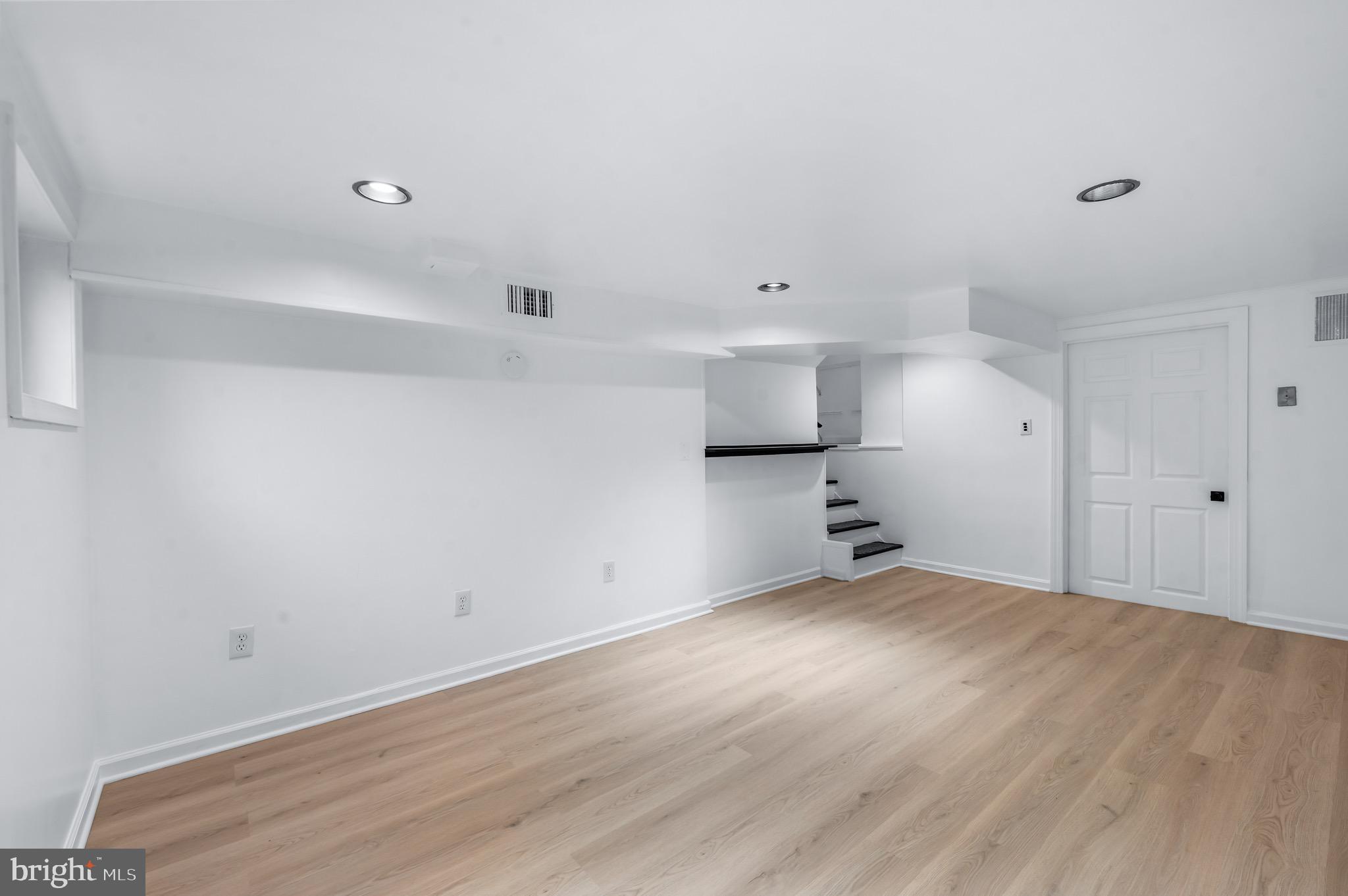 OXON HILL - Residential