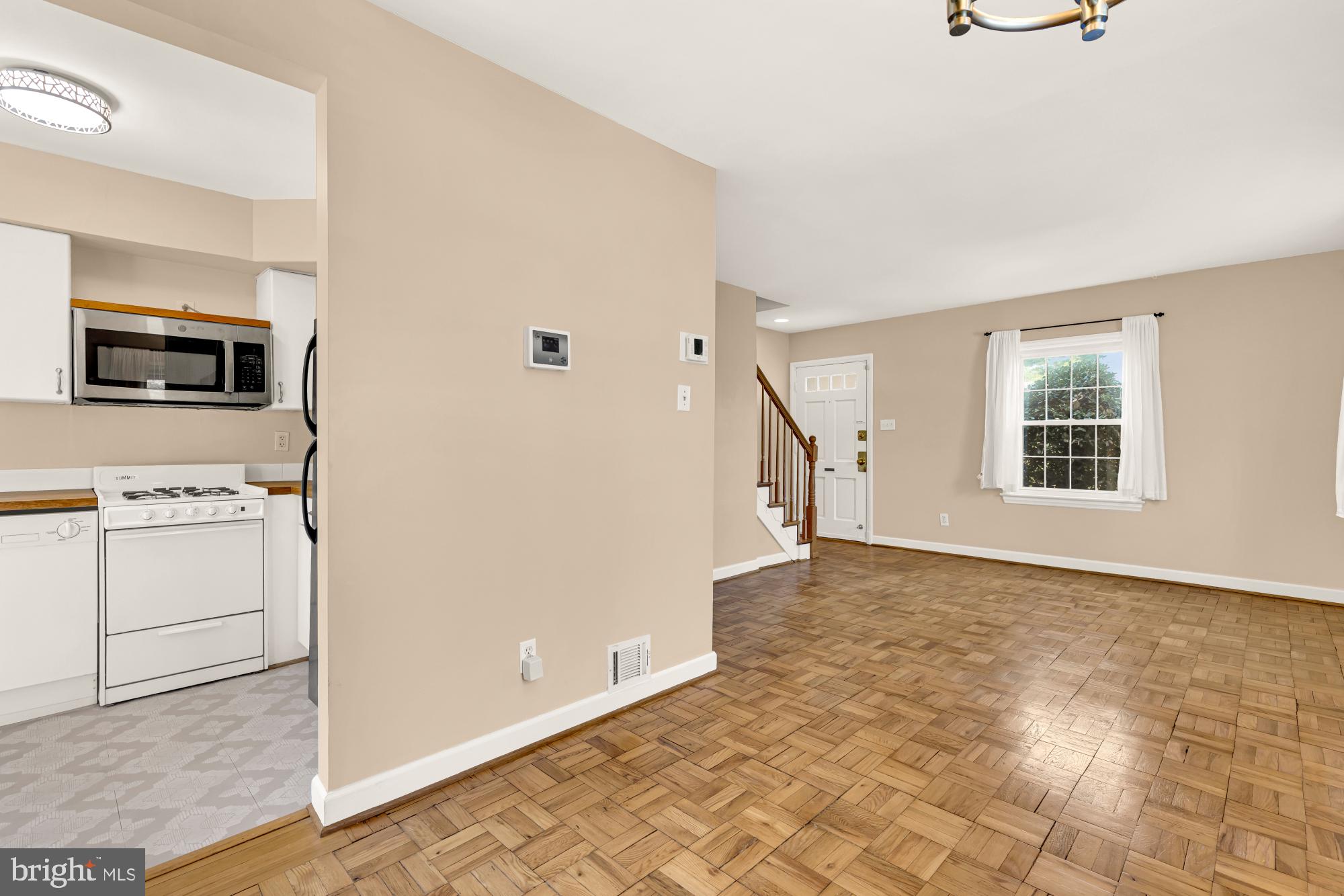 CHEVY CHASE CREST - Residential