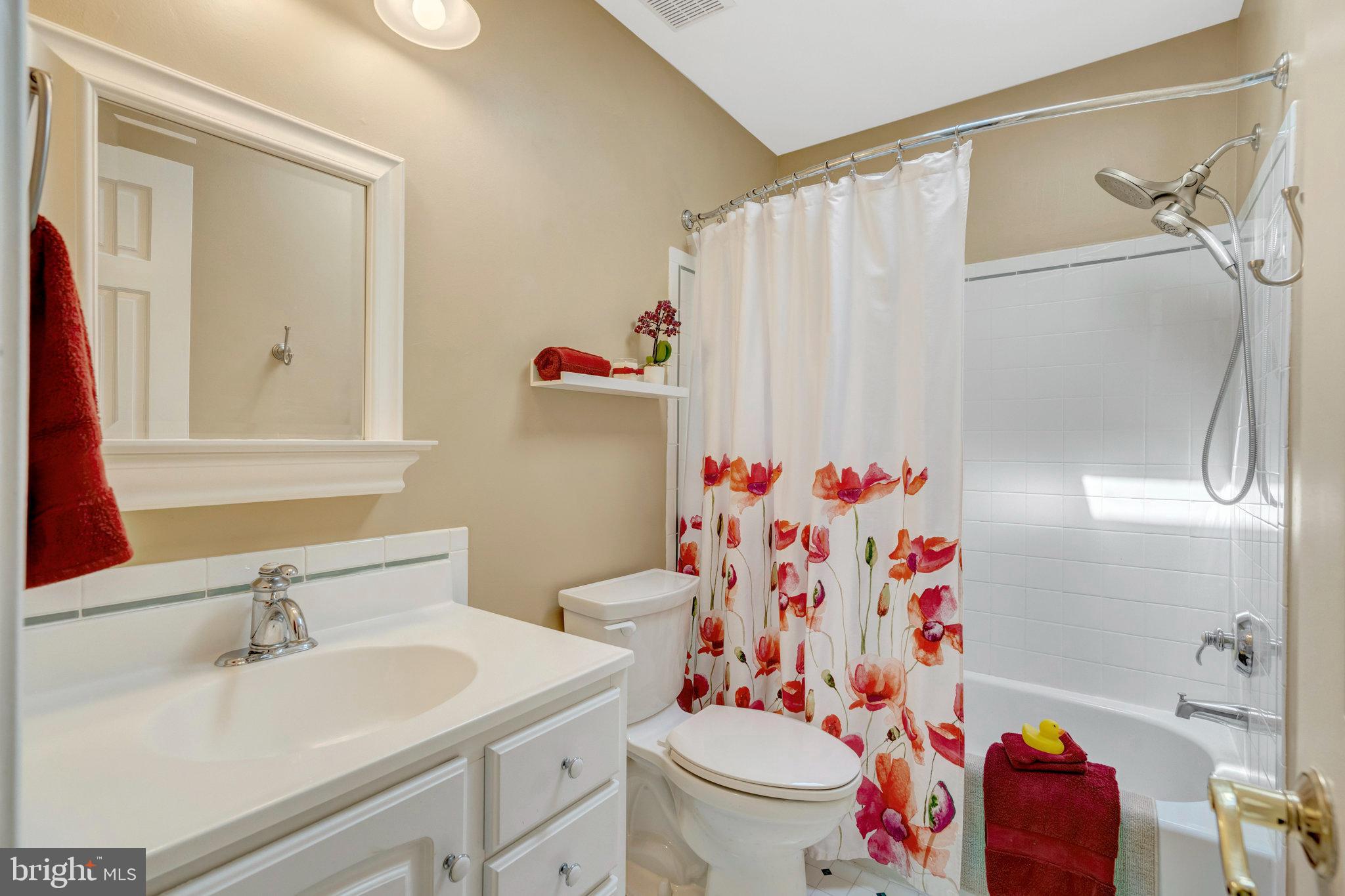 LAKE RIDGE - Residential