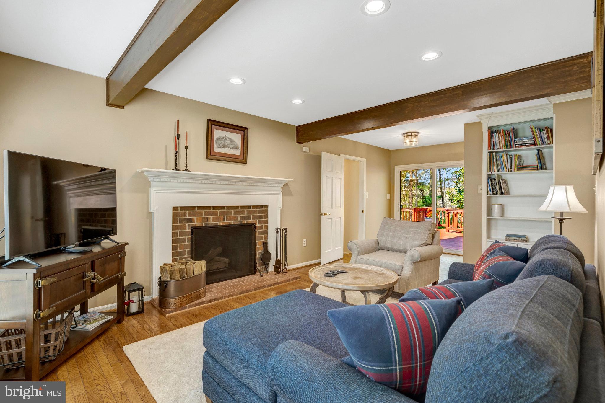 LAKE RIDGE - Residential