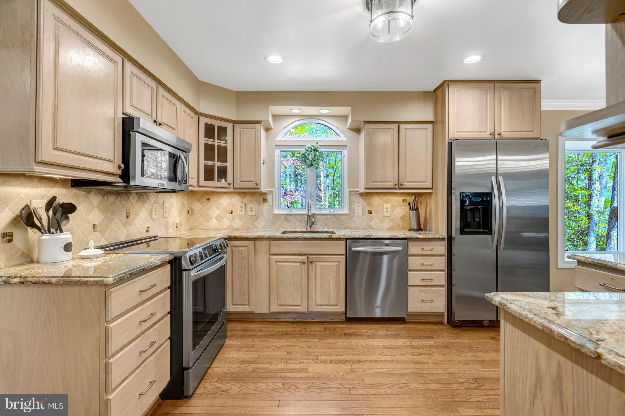LAKE RIDGE - Residential