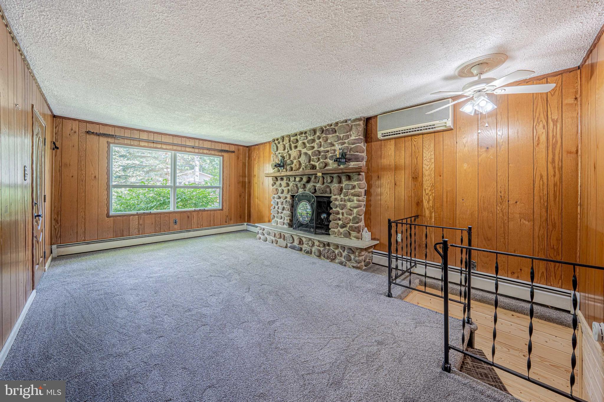 GREENWOOD ACRES - Residential