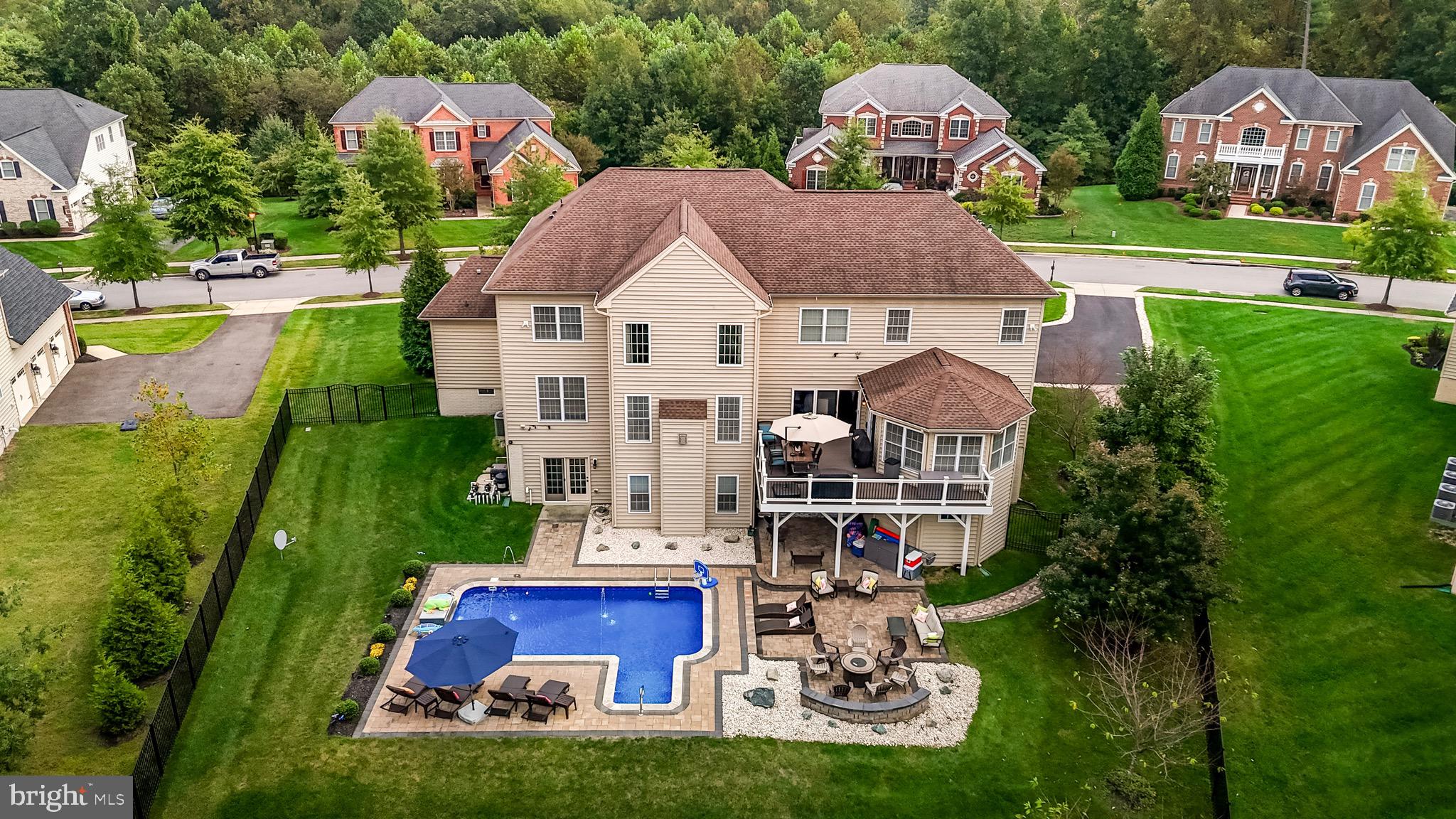 MARLBORO RIDGE - Residential