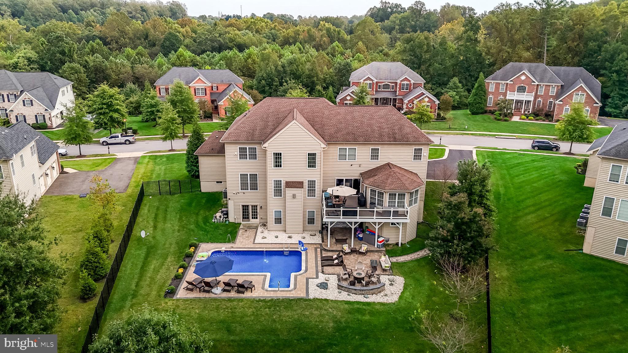 MARLBORO RIDGE - Residential