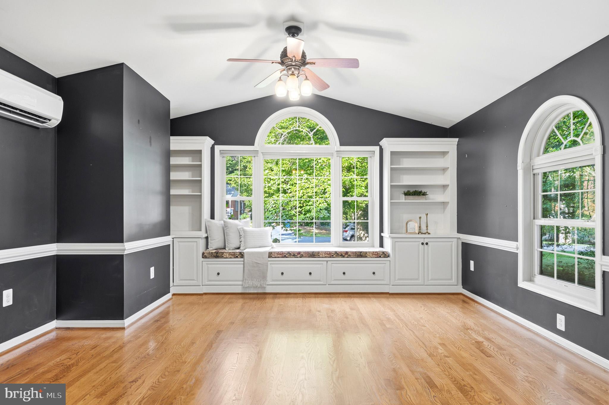 MOUNT CARMEL WOODS - Residential