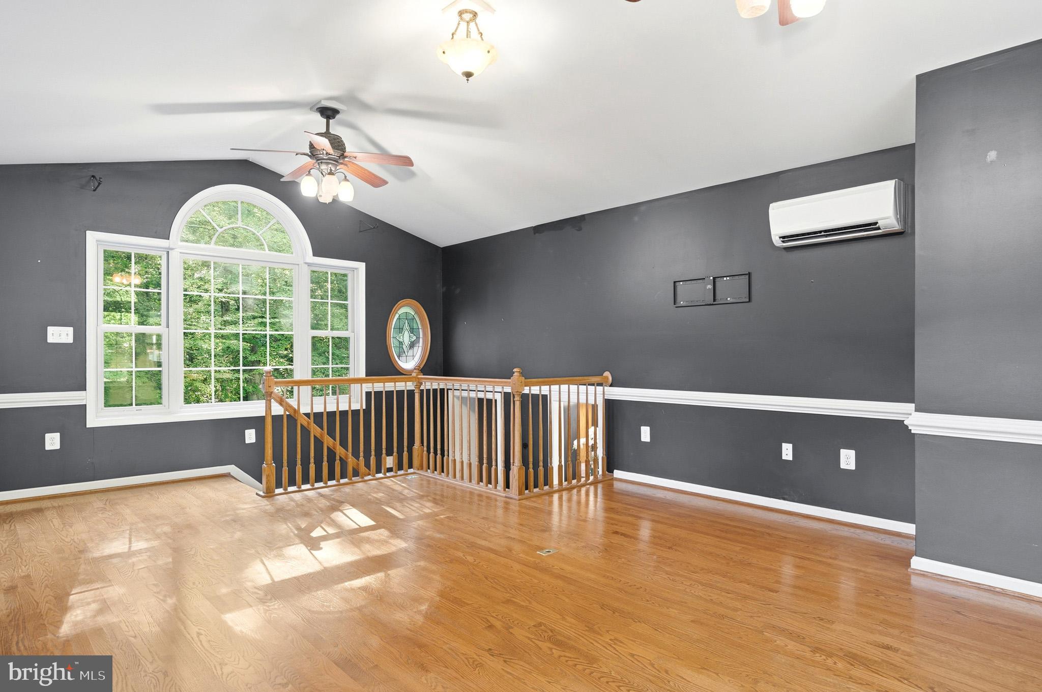 MOUNT CARMEL WOODS - Residential