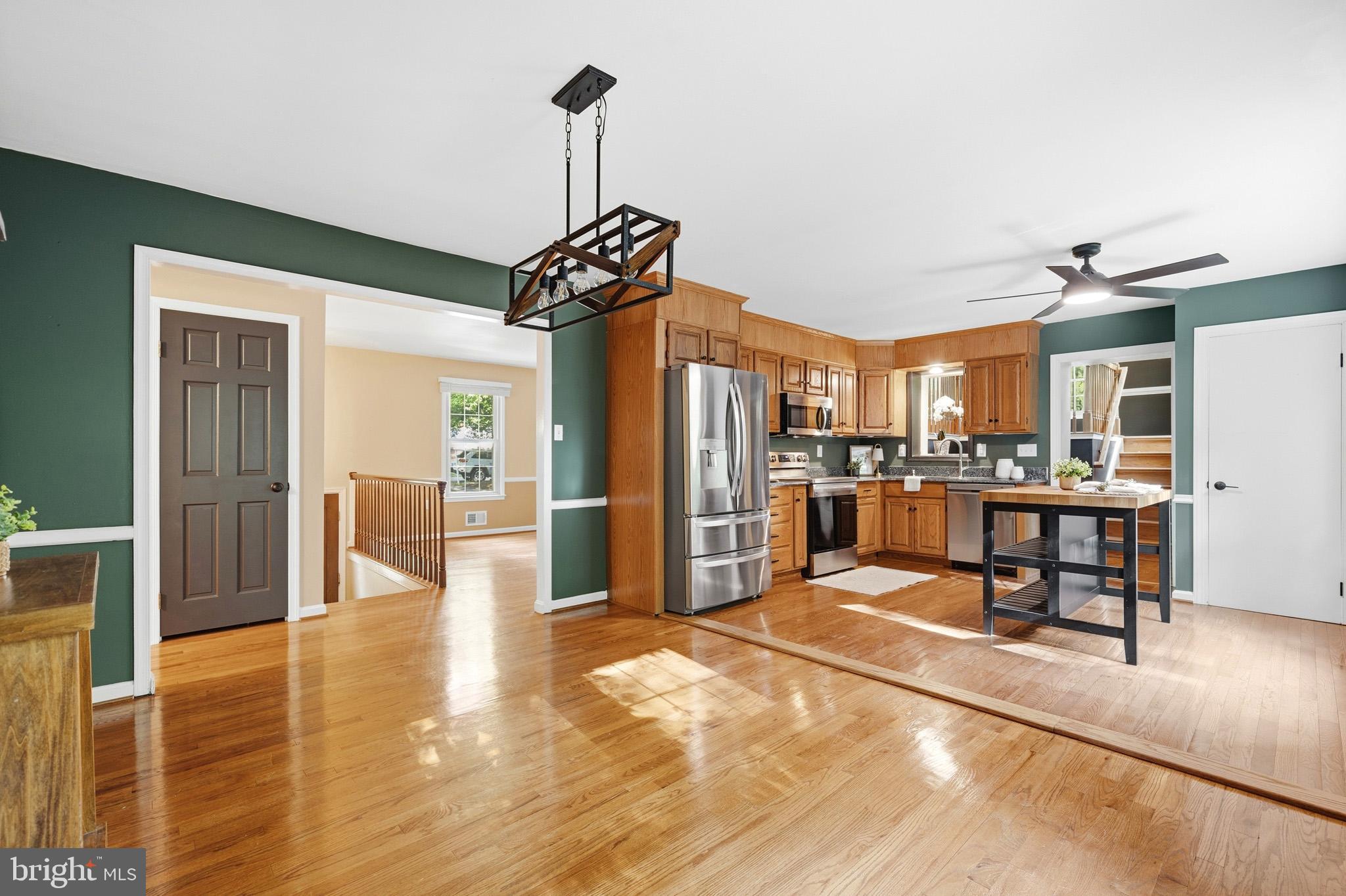 MOUNT CARMEL WOODS - Residential