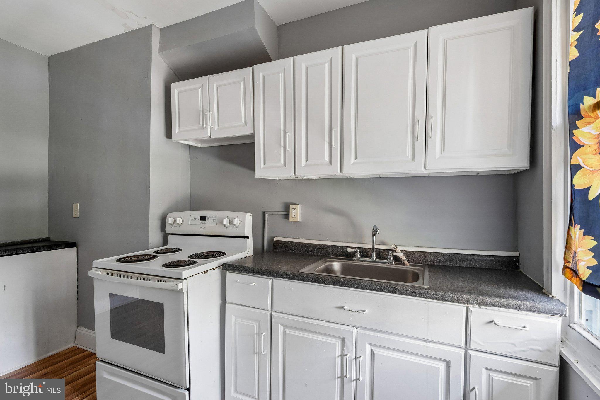 BROADWAY EAST - Residential