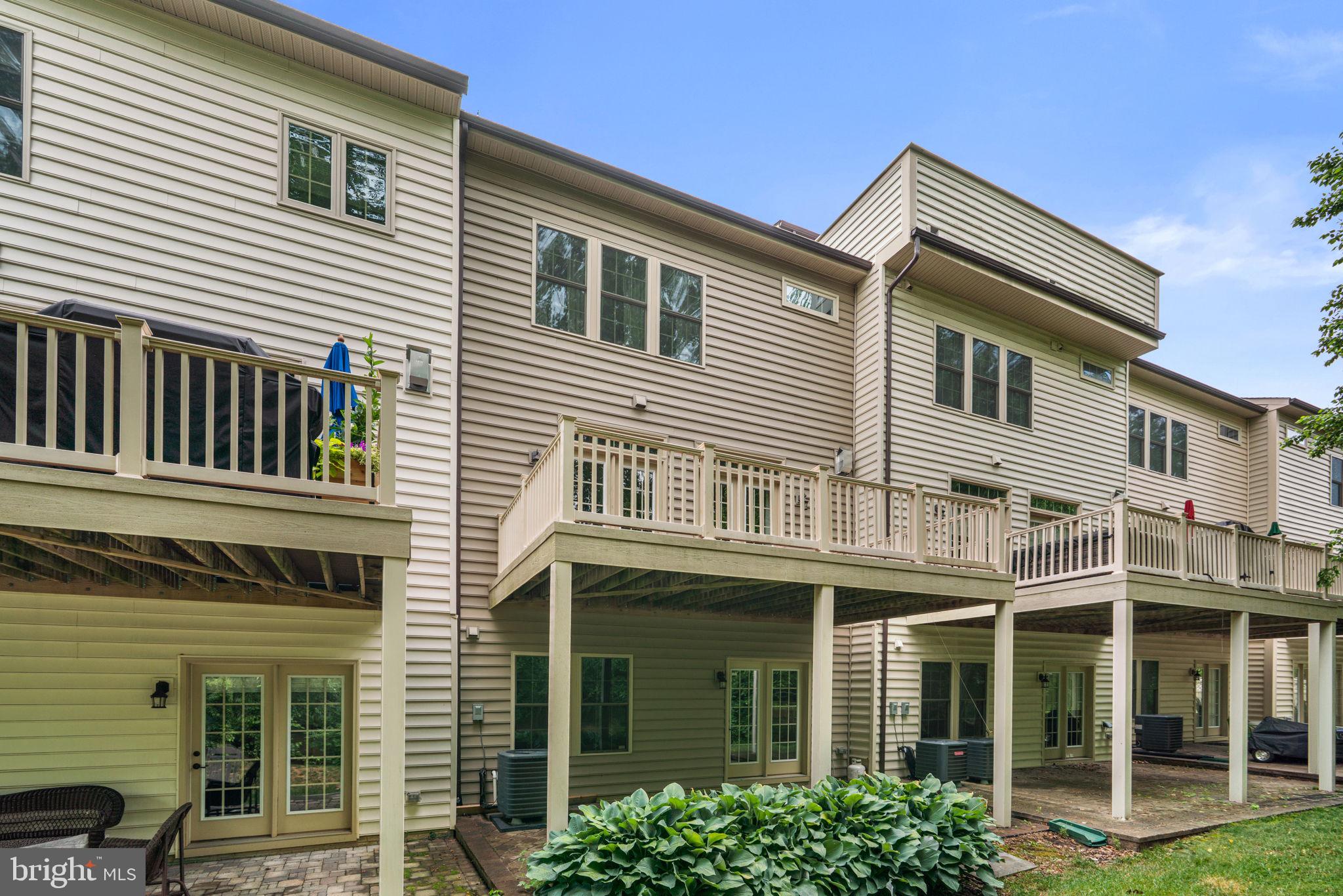 HAWTHORNES GRANT AT BRO - Residential