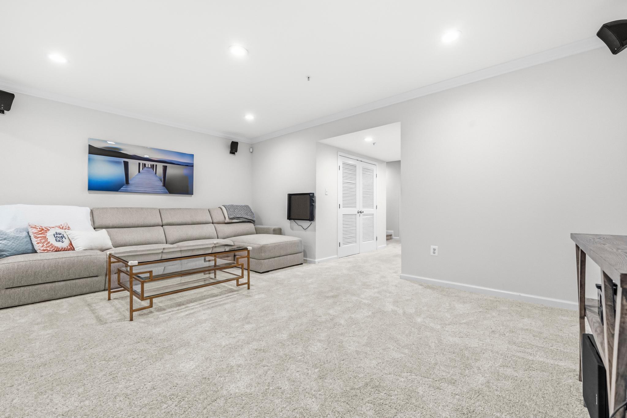 LAKELANDS - Residential