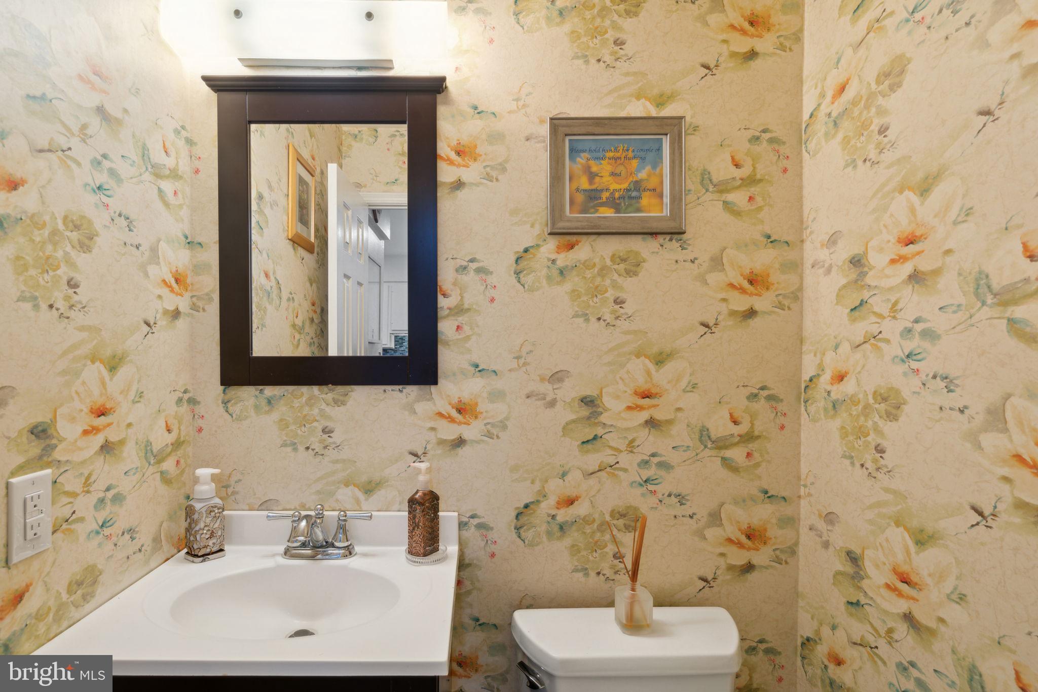 LOGAN SQUARE - Residential