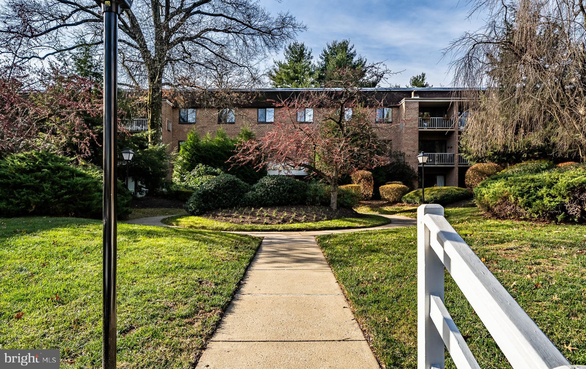 OAK HILL - Residential