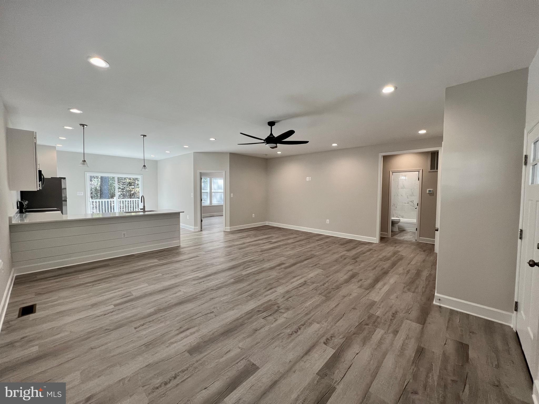 GLEBE HARBOR - Residential