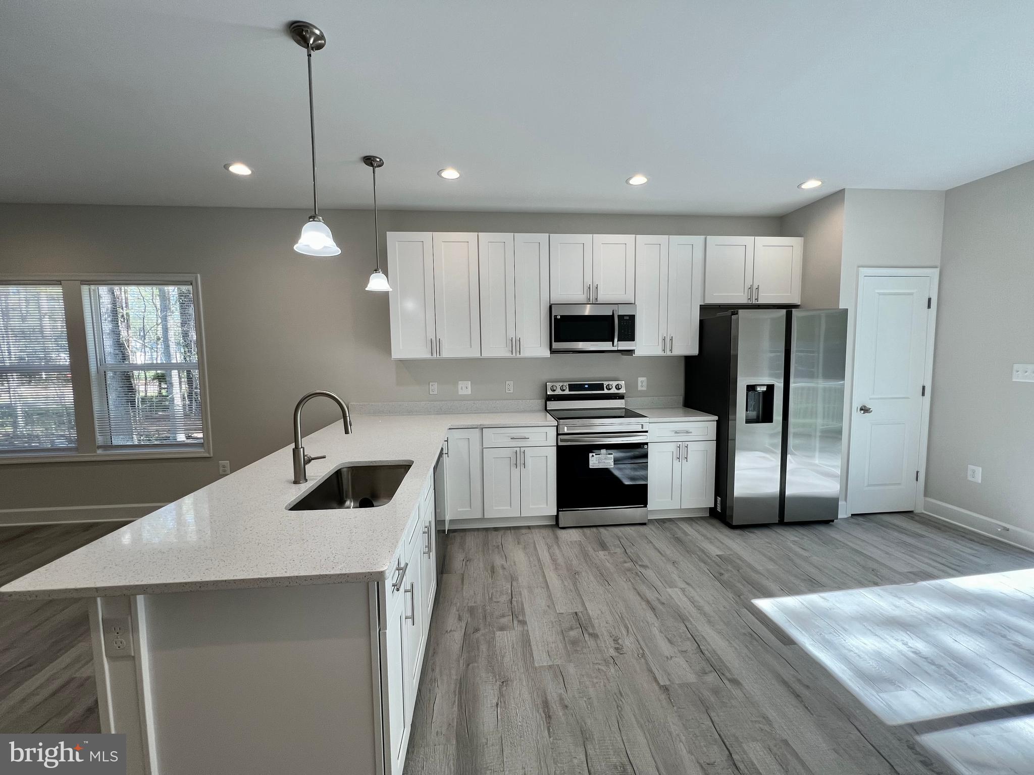 GLEBE HARBOR - Residential