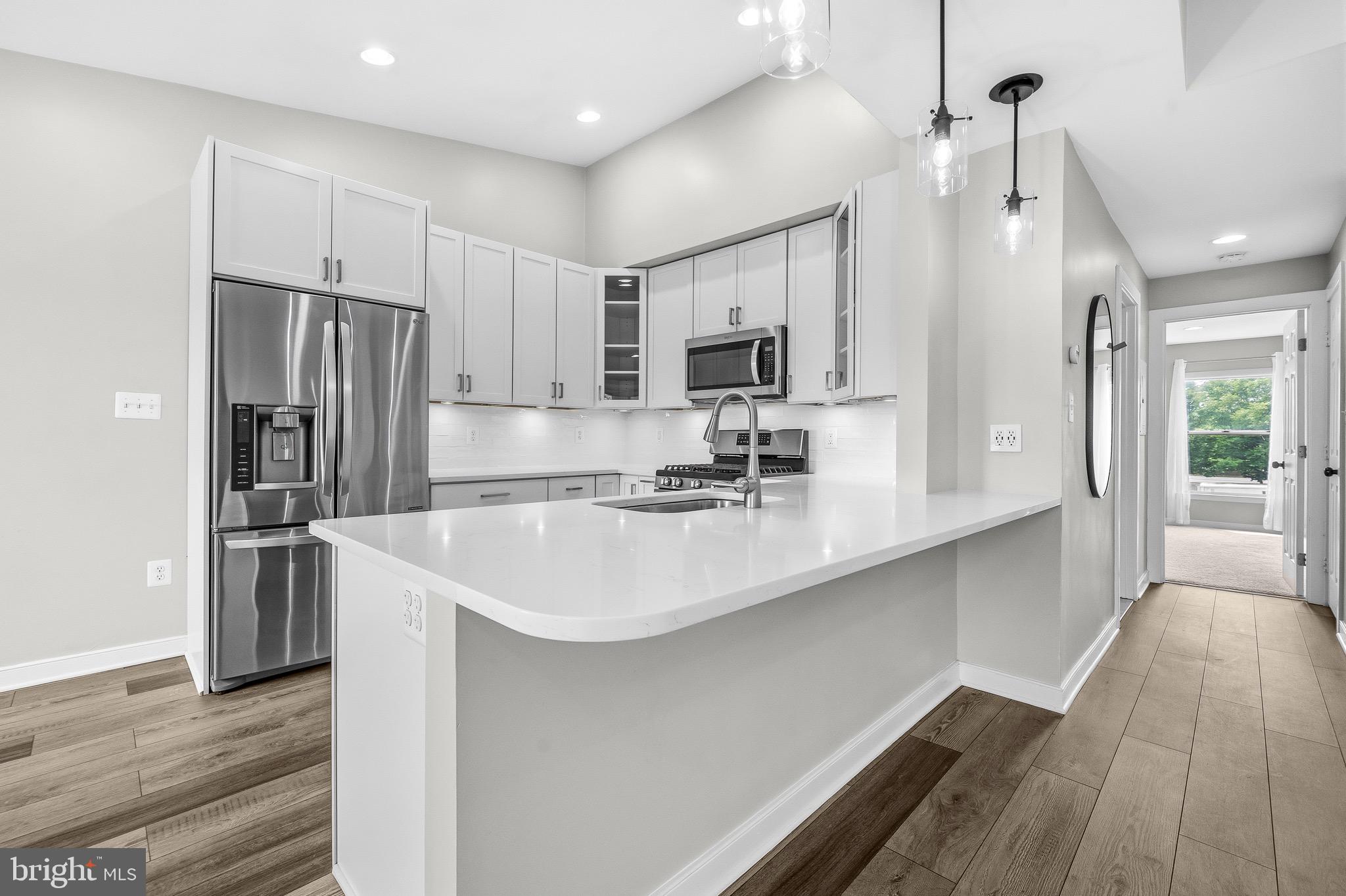 ASHBURN VILLAGE - Residential