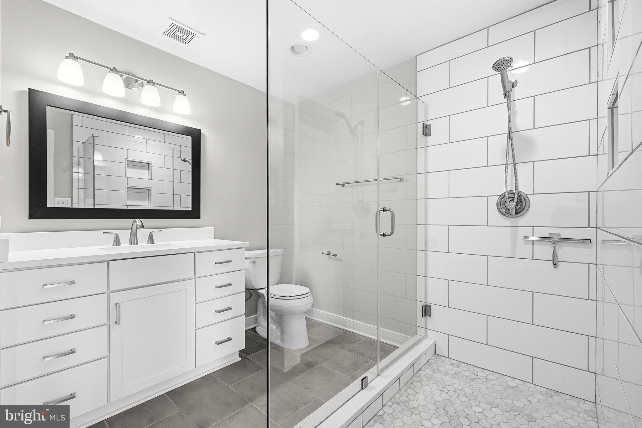 ASHBURN VILLAGE - Residential