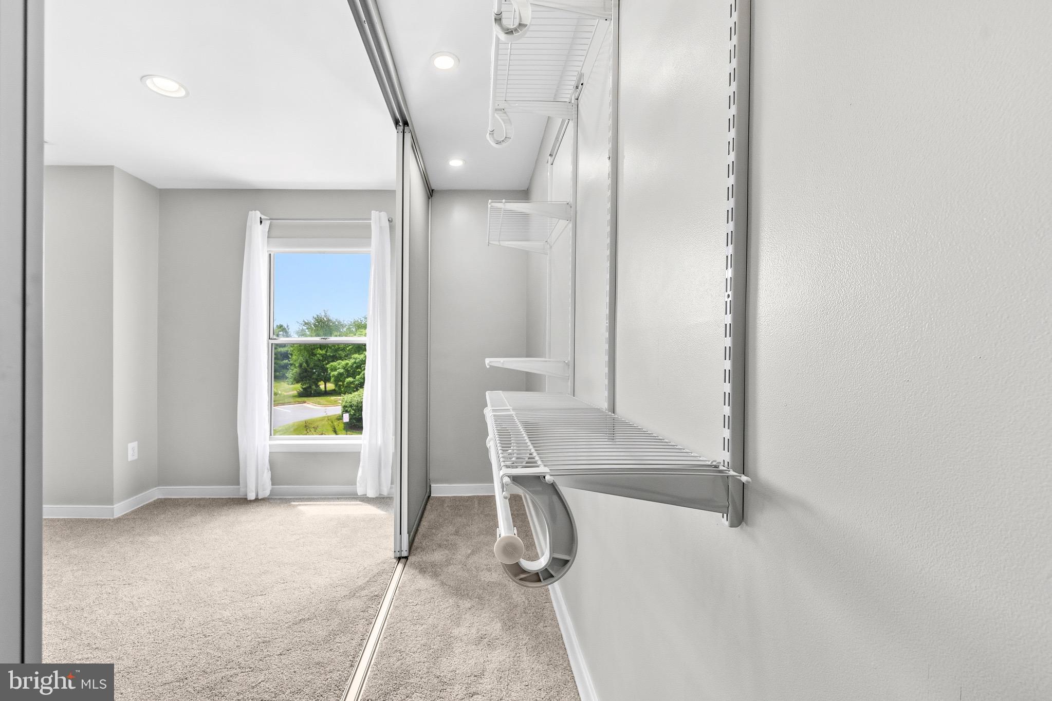 ASHBURN VILLAGE - Residential