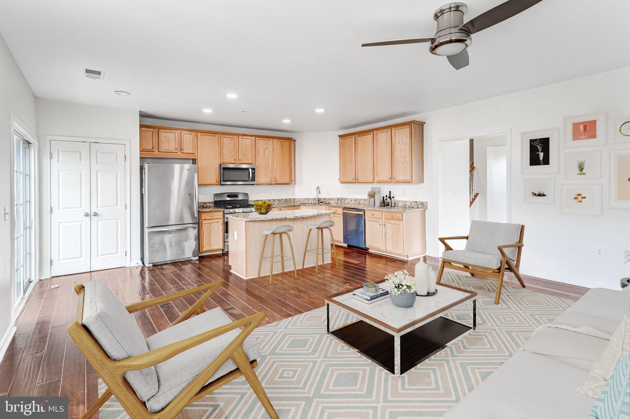 MARKET CENTER CONDOMINIUM - Residential