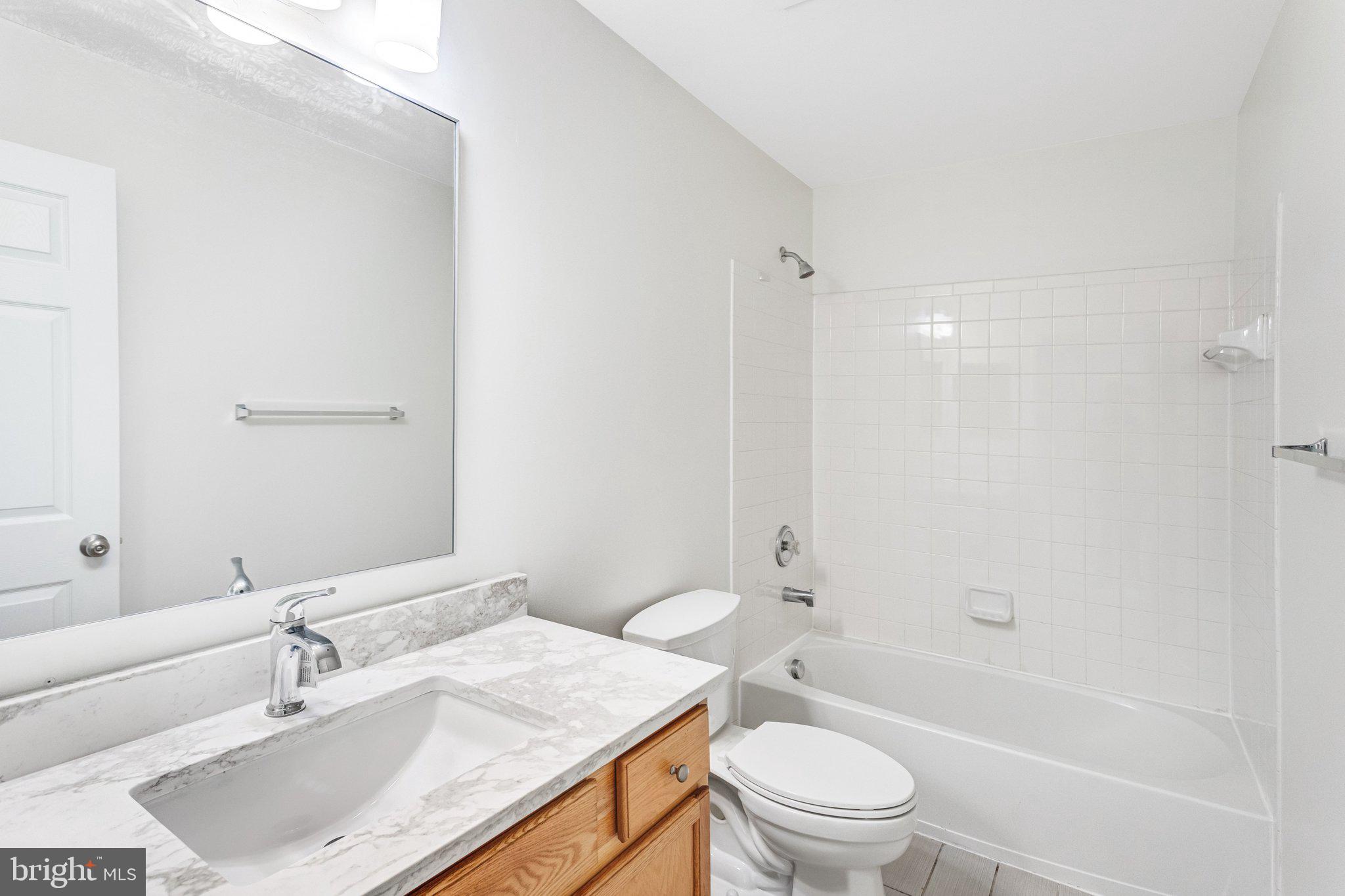 MARKET CENTER CONDOMINIUM - Residential