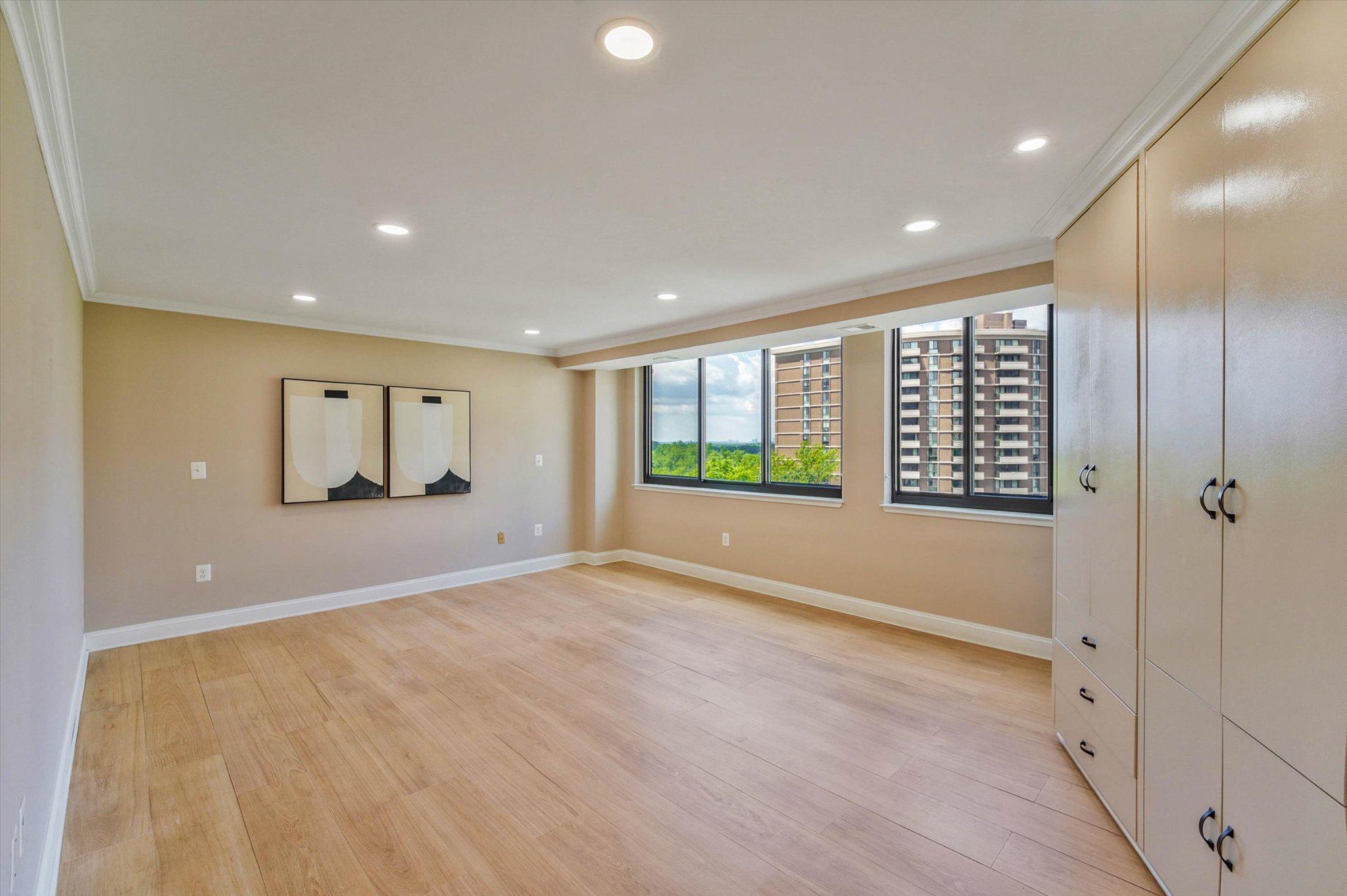 FRIENDSHIP HEIGHTS - Residential