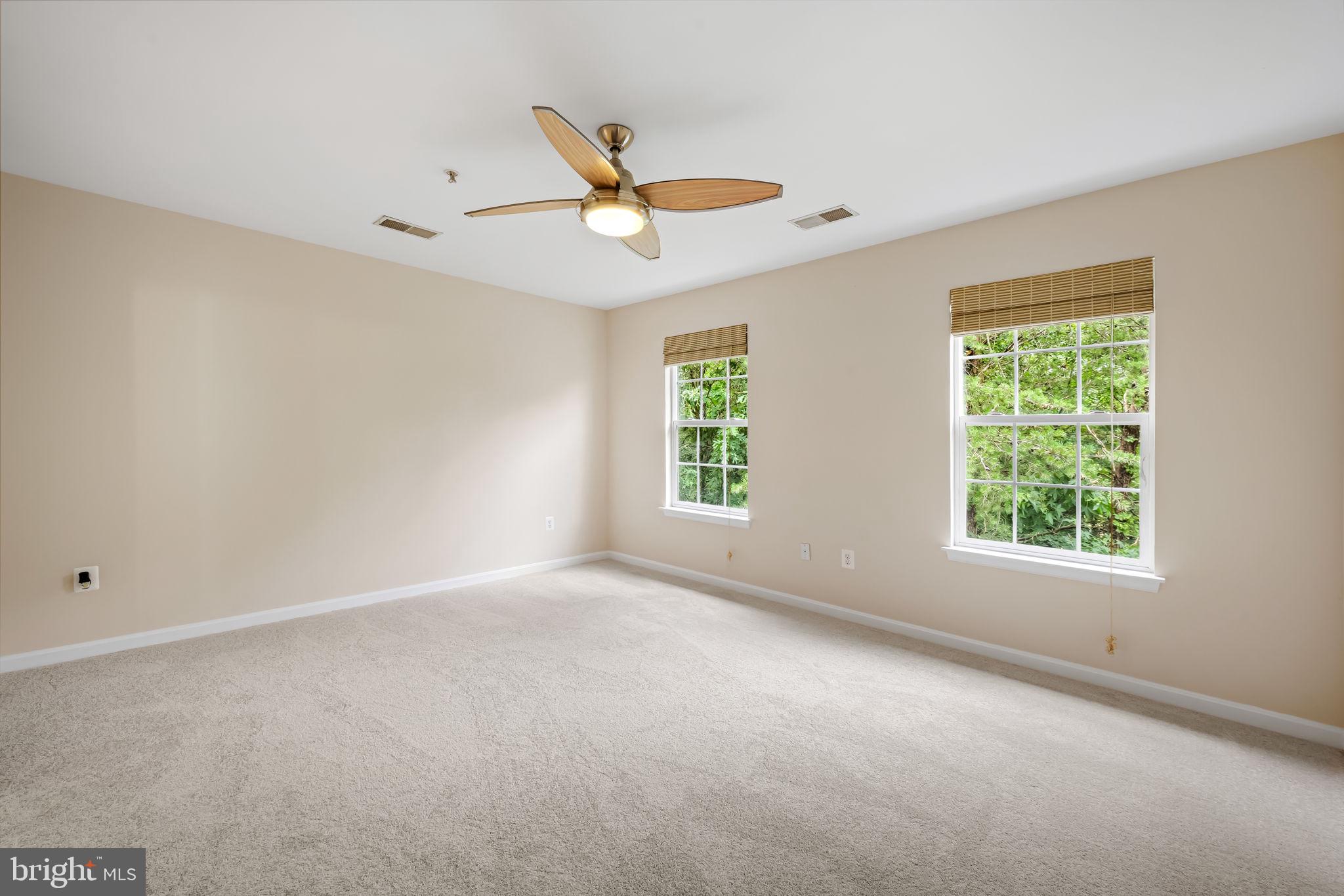 SEVEN OAKS - Residential