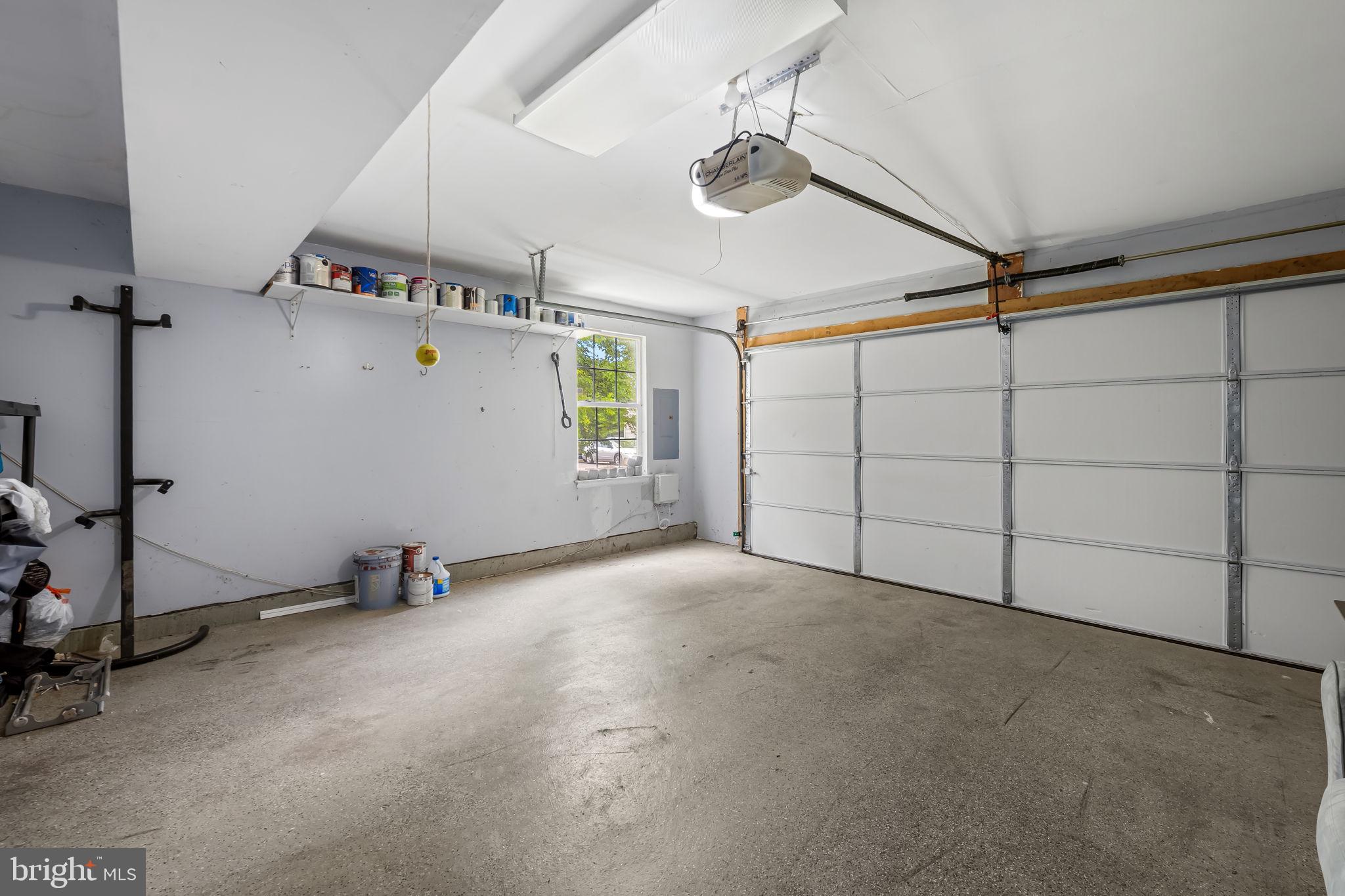 SEVEN OAKS - Residential