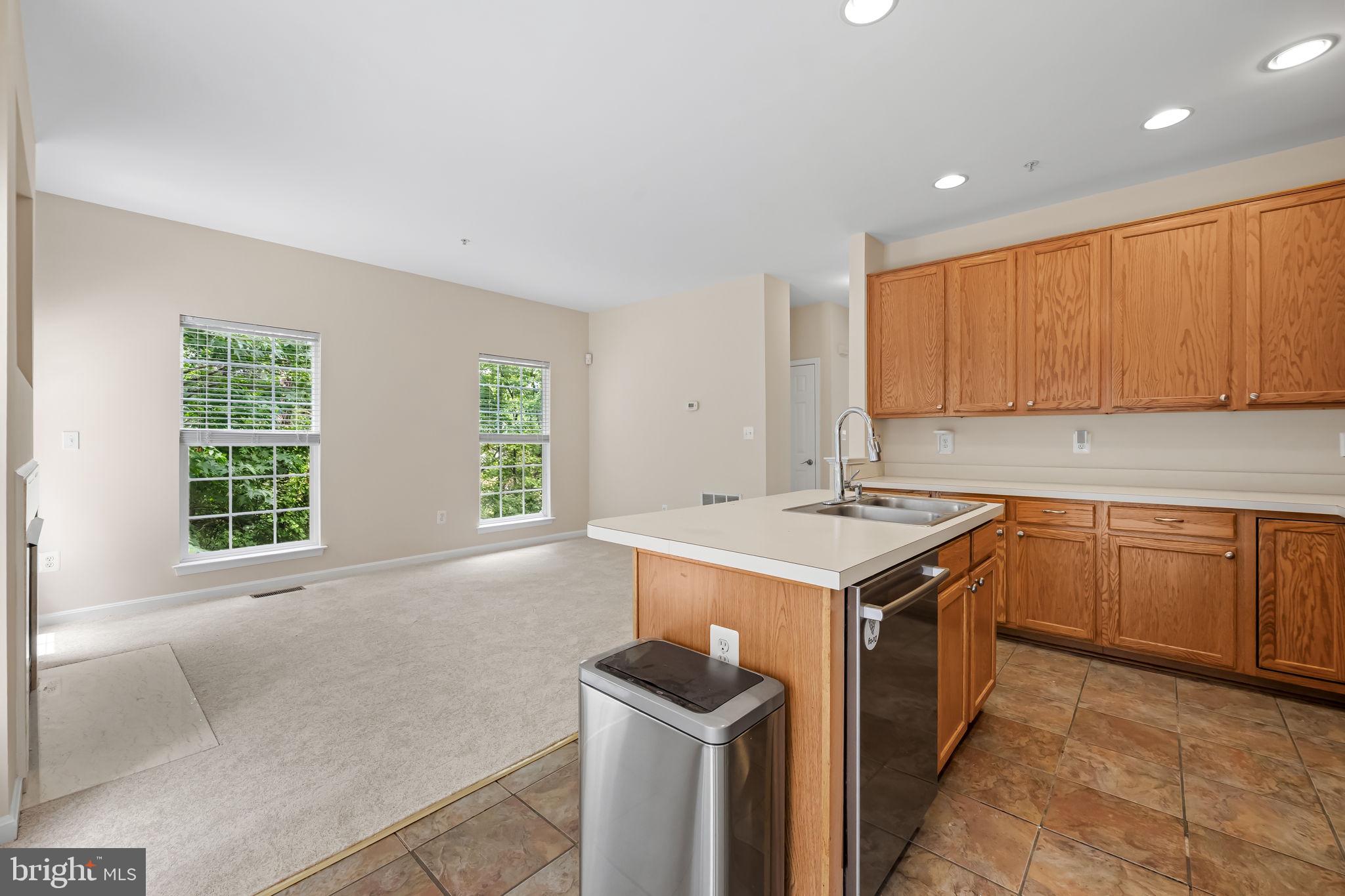 SEVEN OAKS - Residential