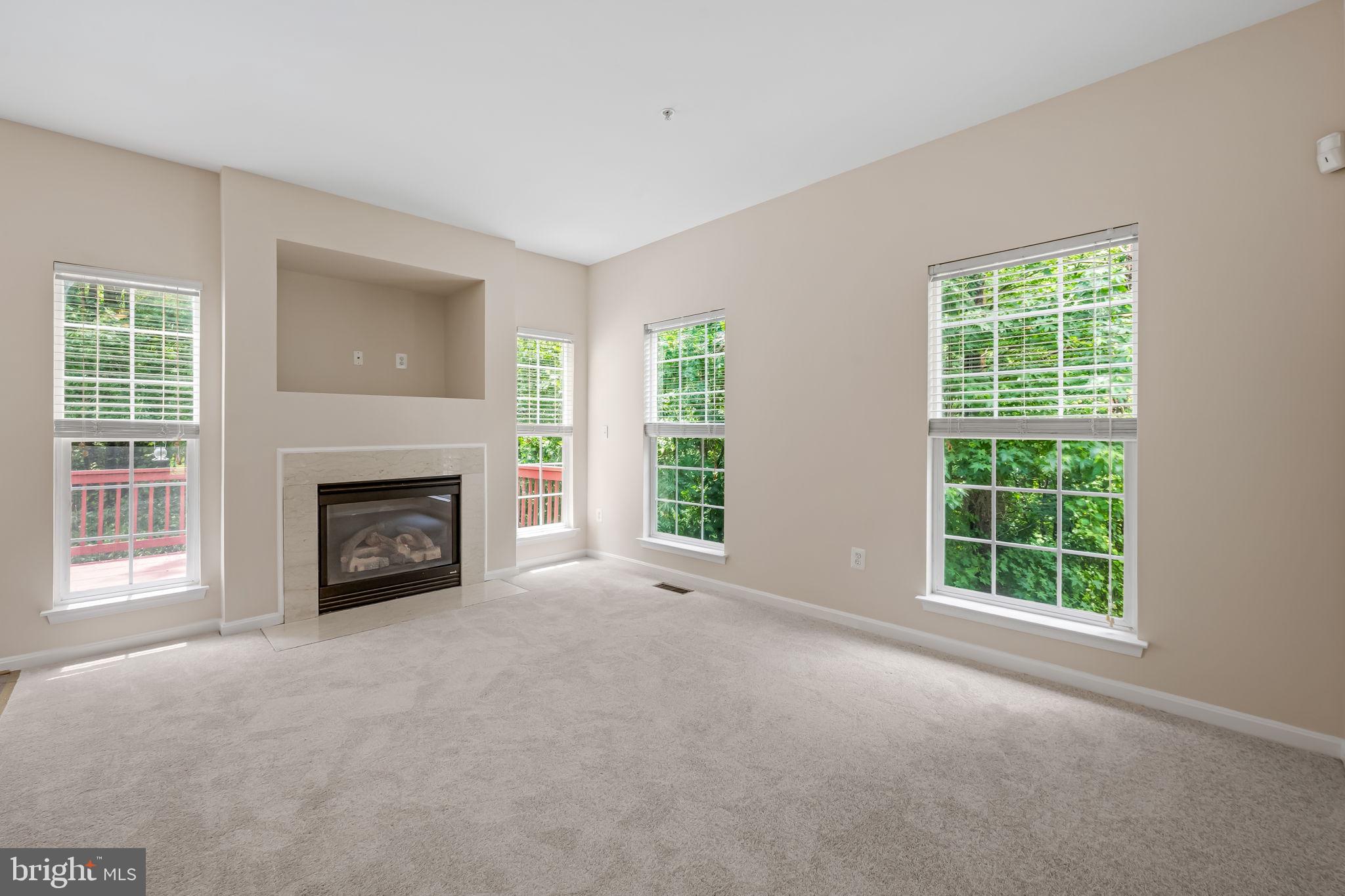 SEVEN OAKS - Residential