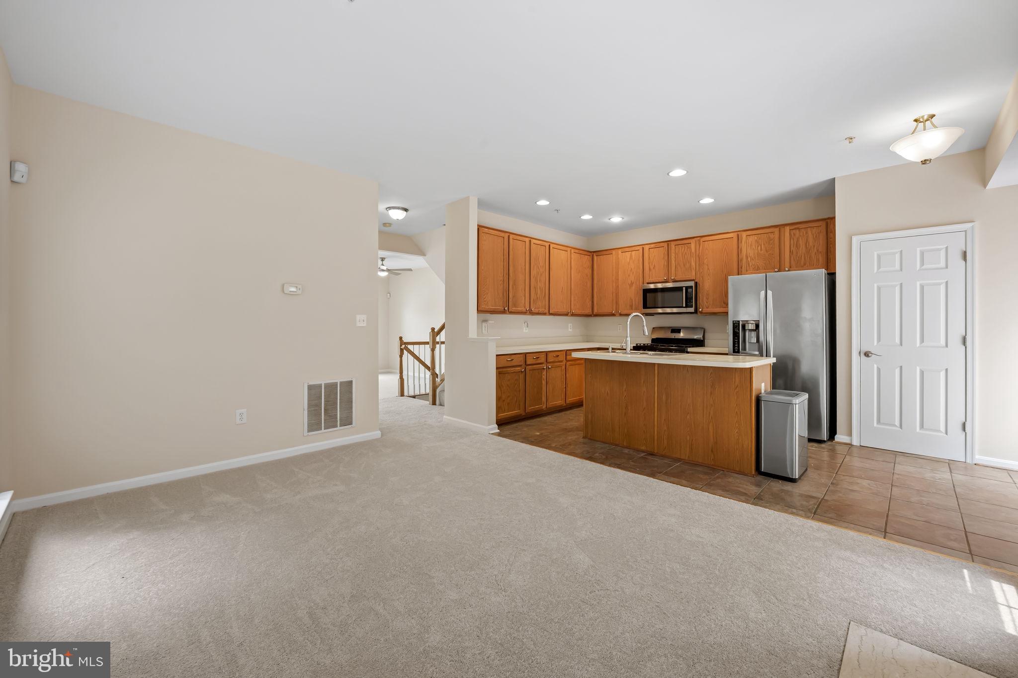 SEVEN OAKS - Residential