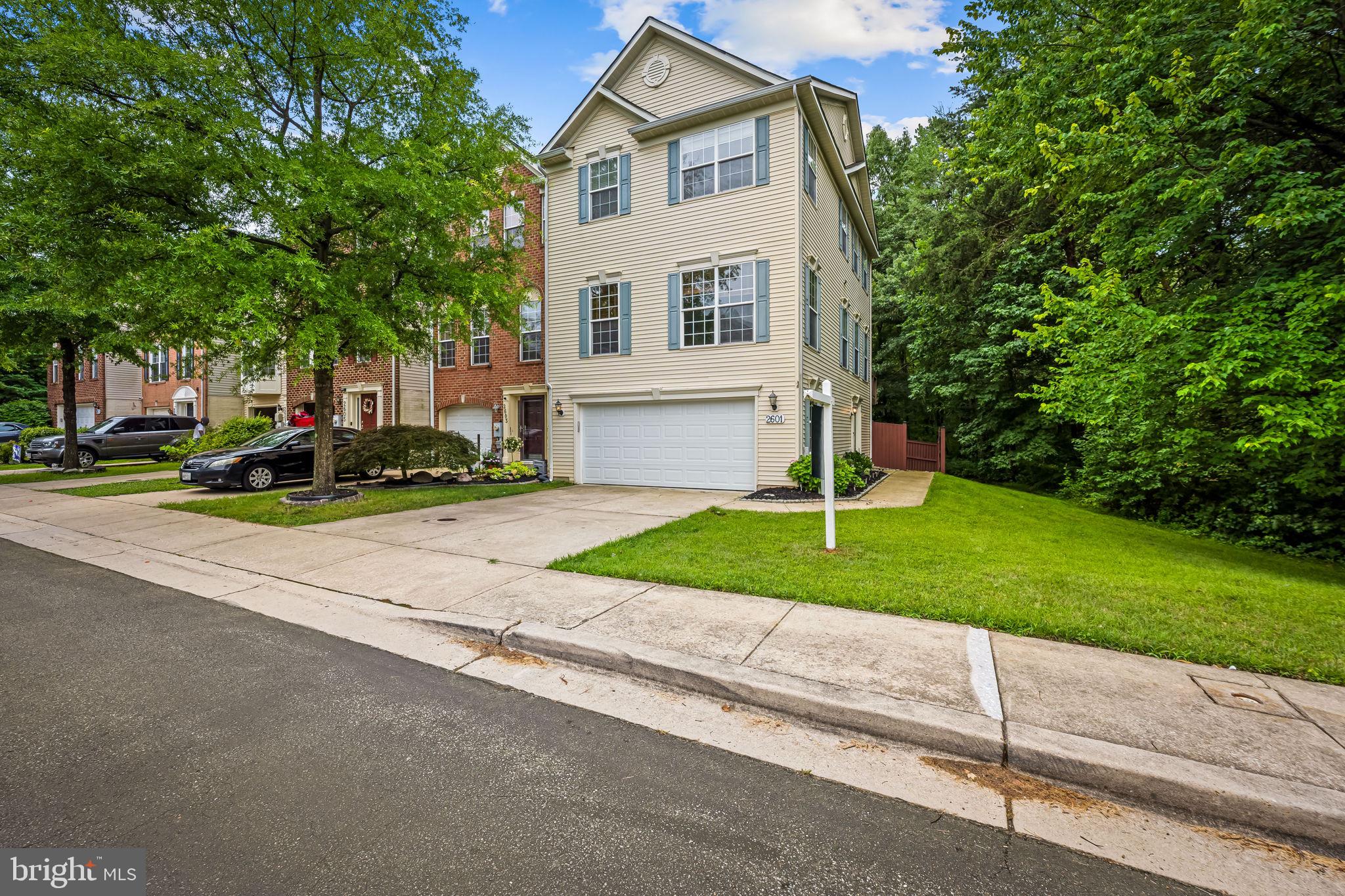 SEVEN OAKS - Residential