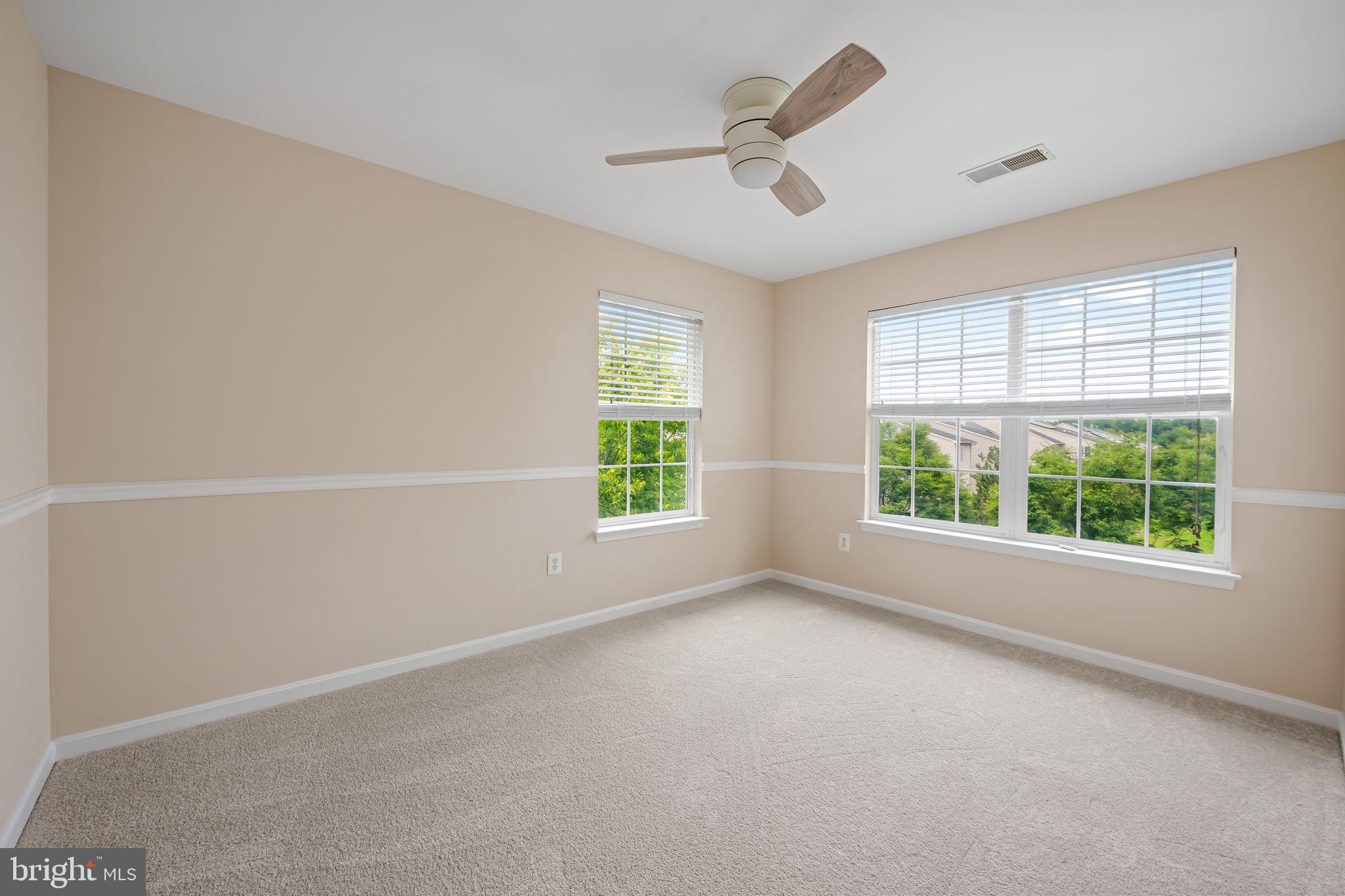 SEVEN OAKS - Residential