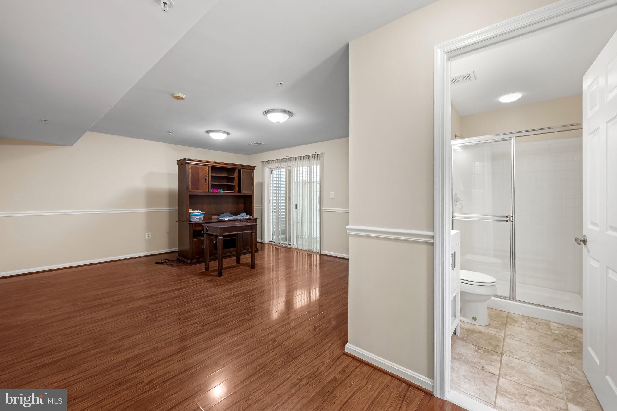 SEVEN OAKS - Residential