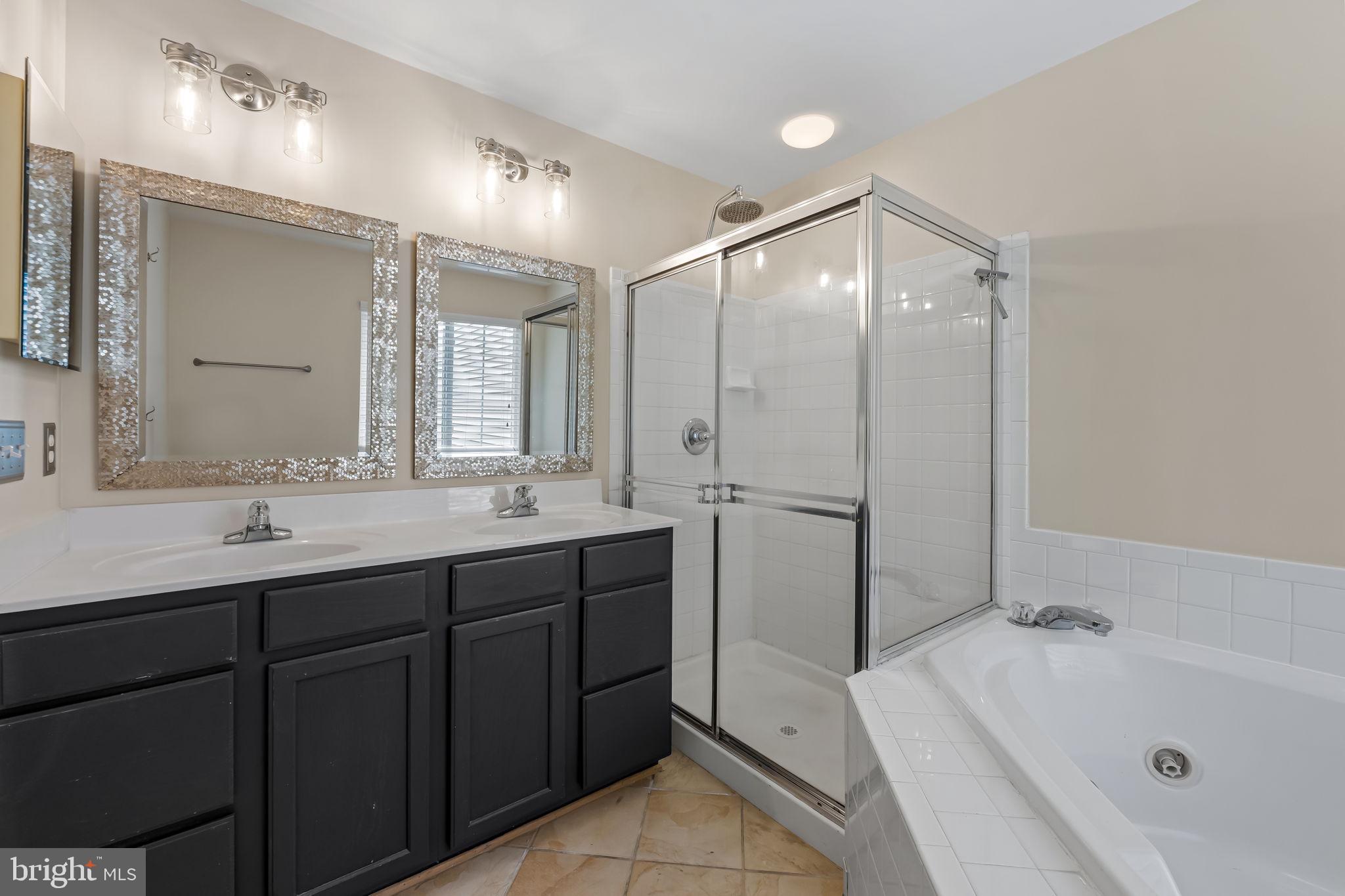 SEVEN OAKS - Residential