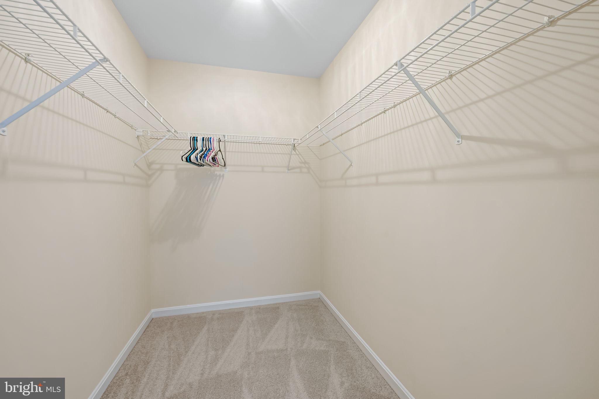 SEVEN OAKS - Residential