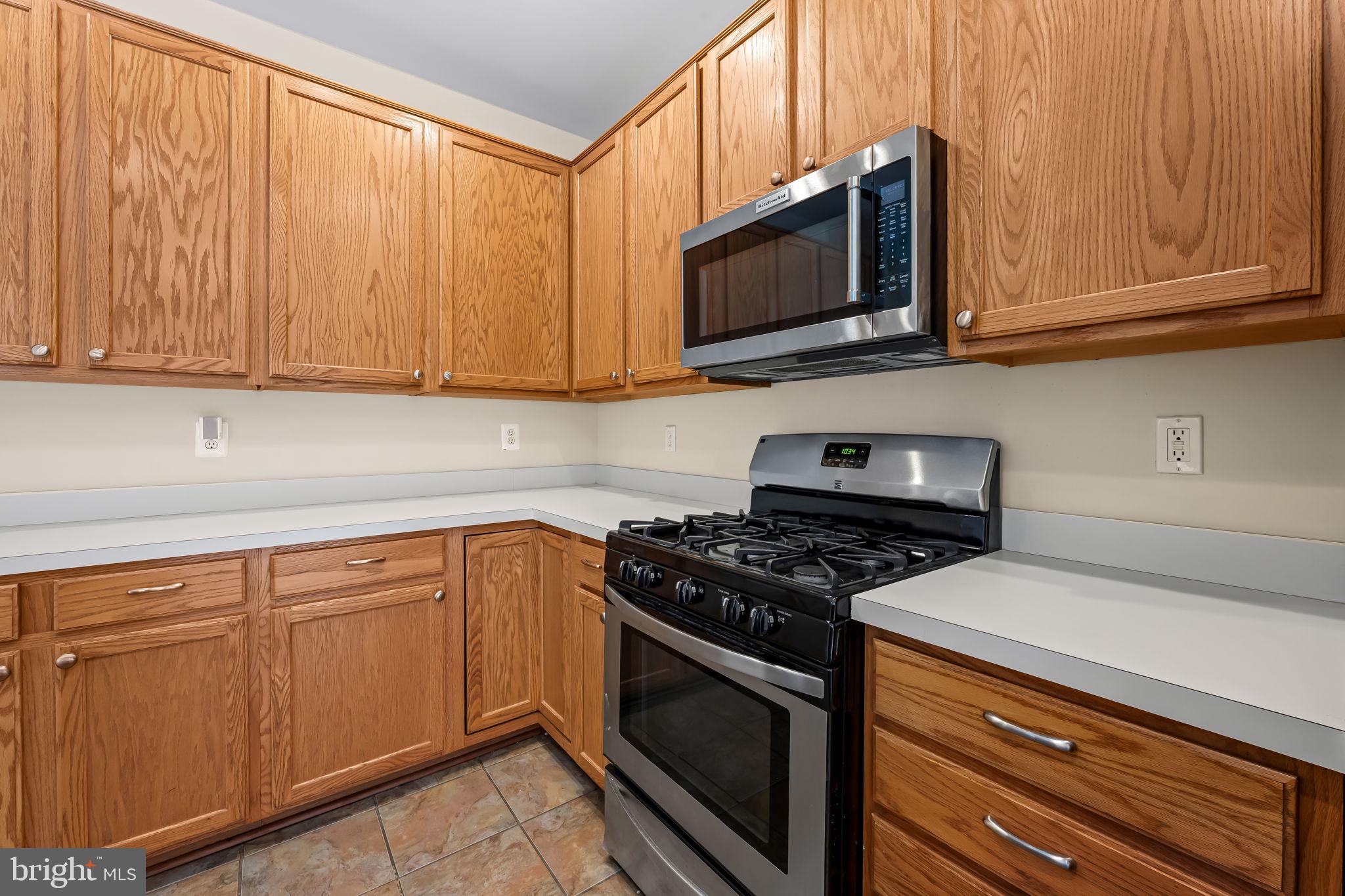 SEVEN OAKS - Residential