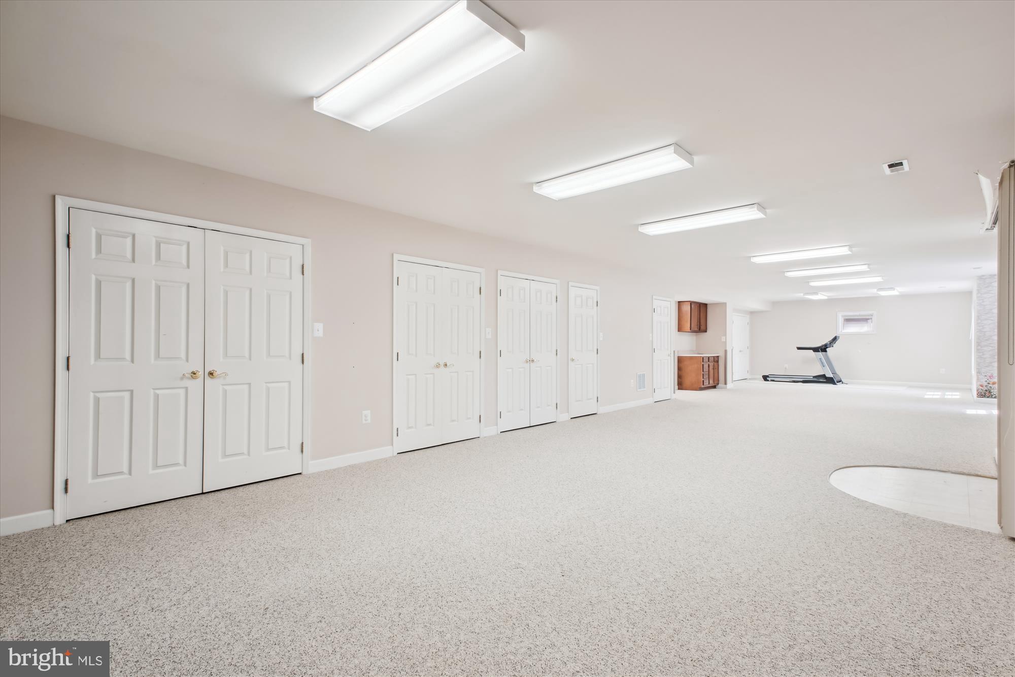 WILLOWS OF POTOMAC - Residential