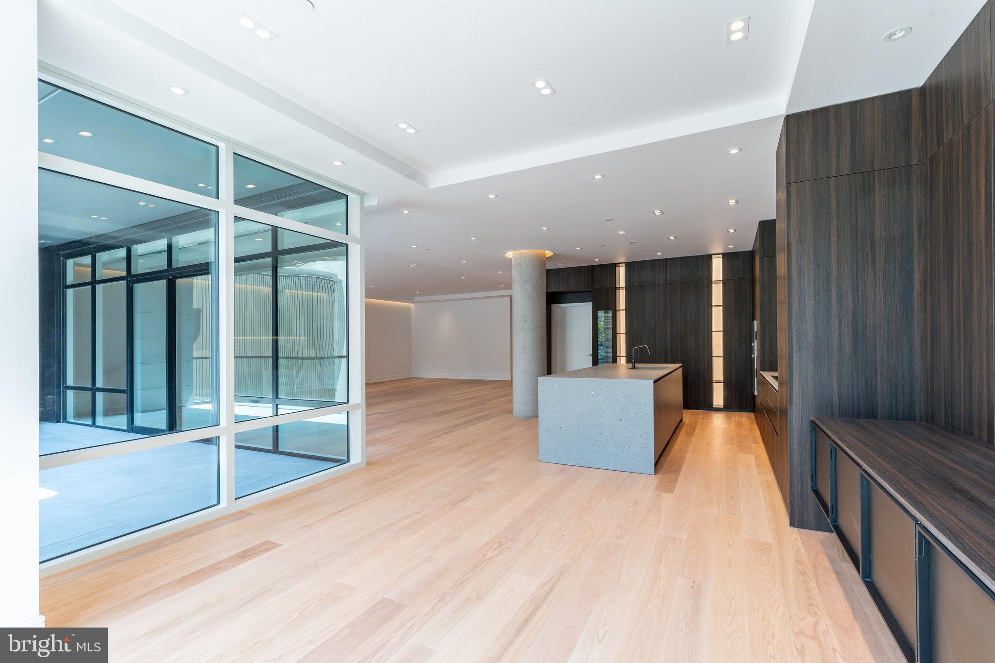 WASHINGTON SQ - Residential