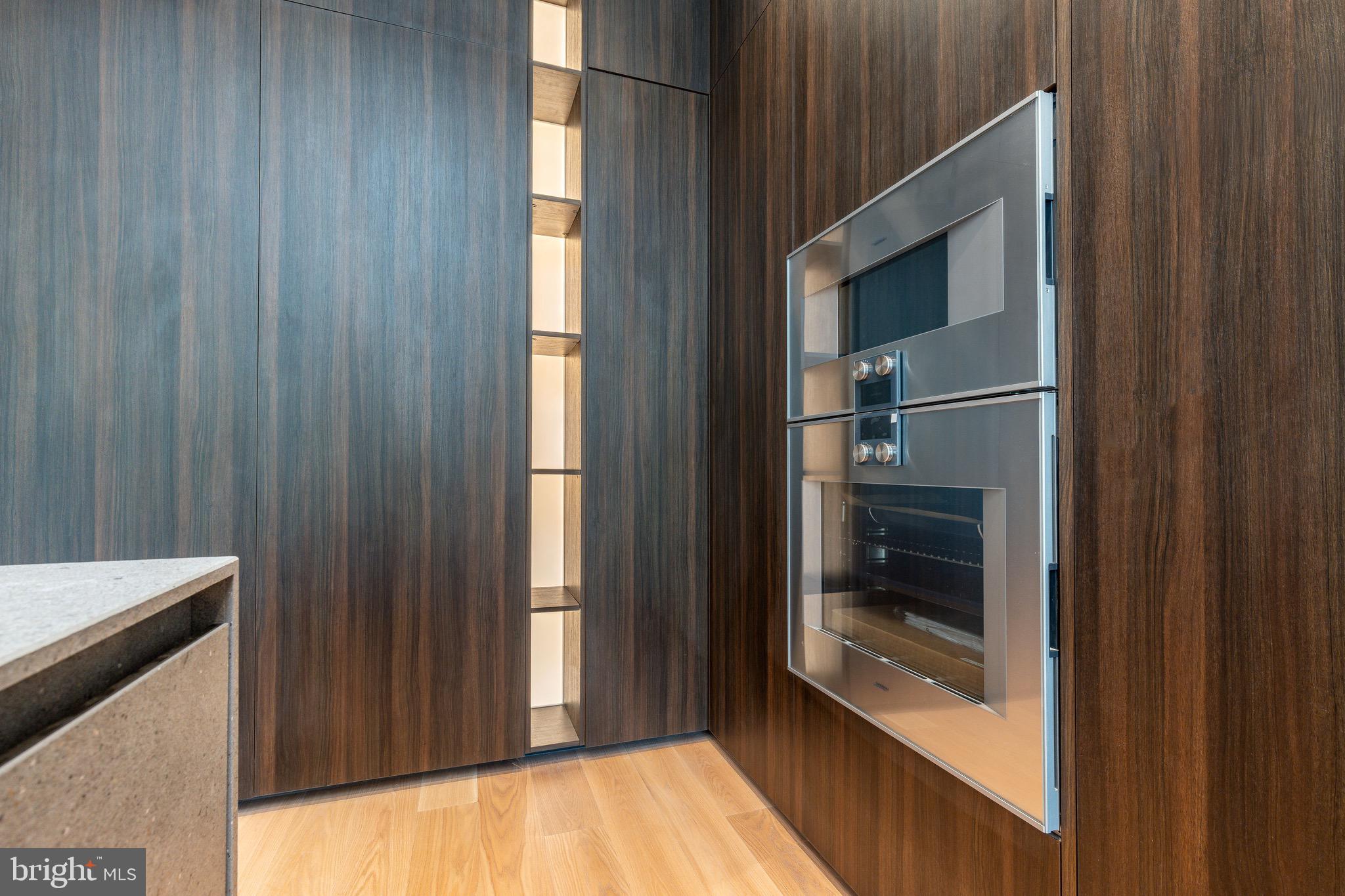 WASHINGTON SQ - Residential
