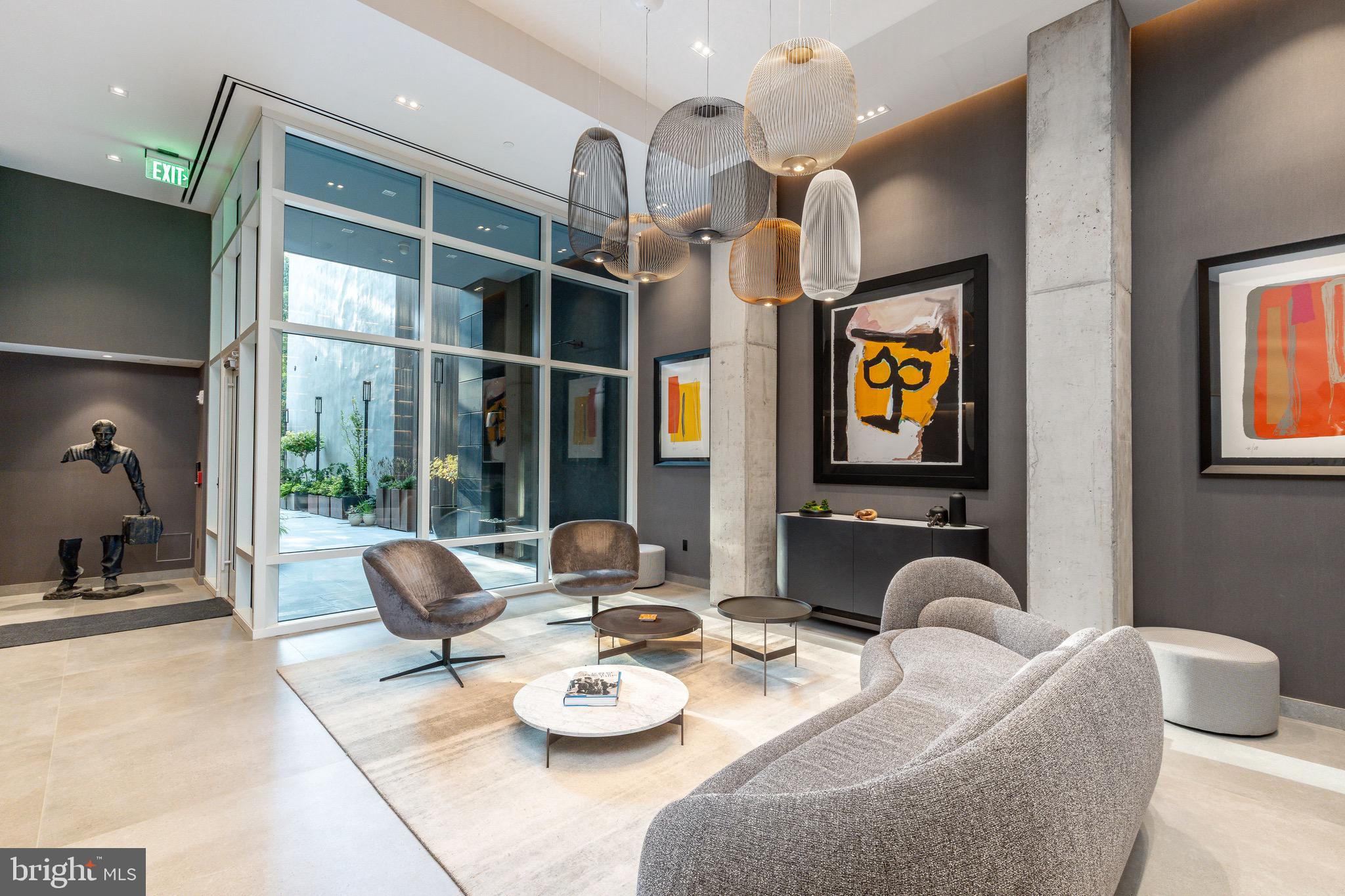 WASHINGTON SQ - Residential