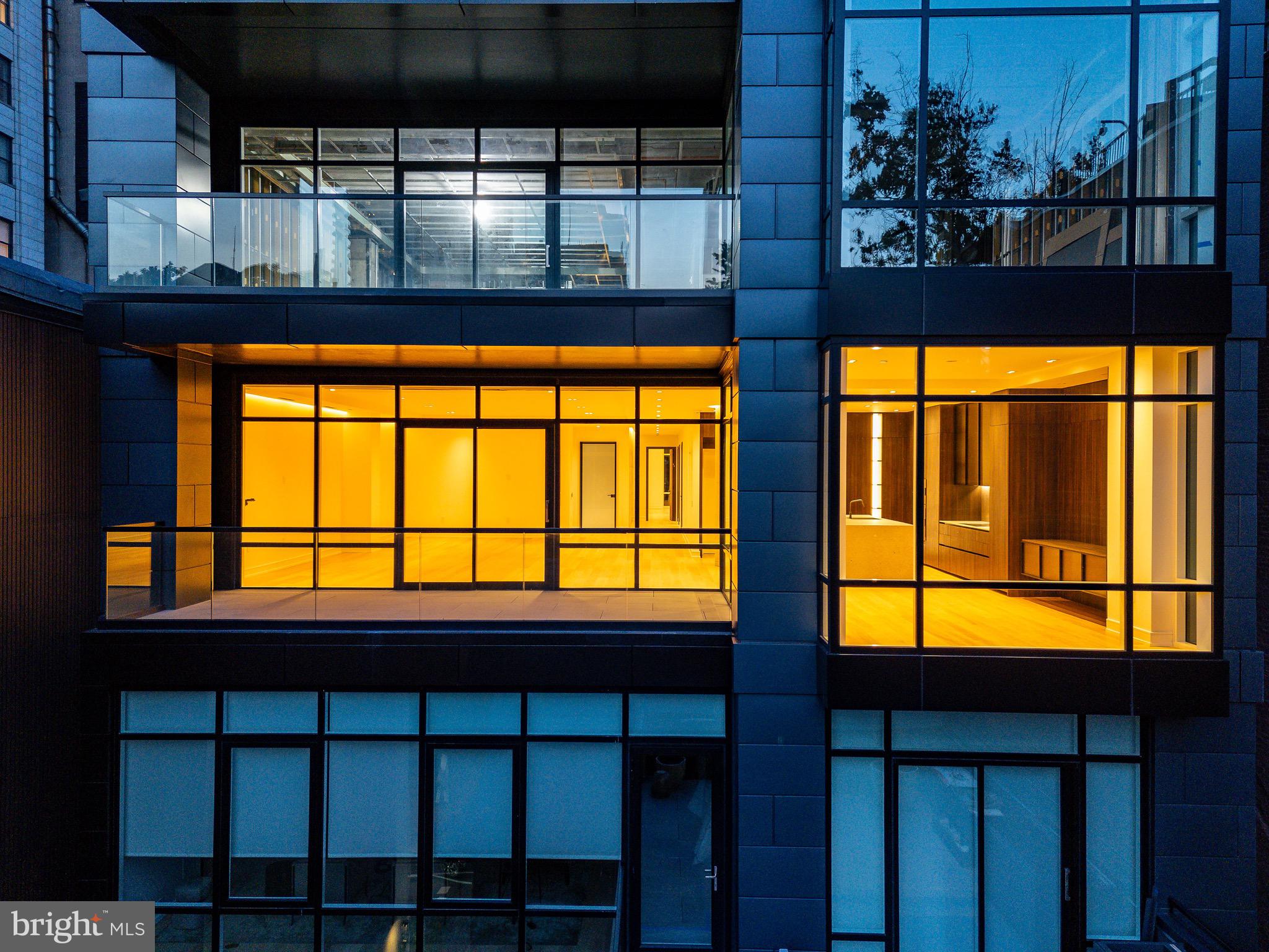 WASHINGTON SQ - Residential
