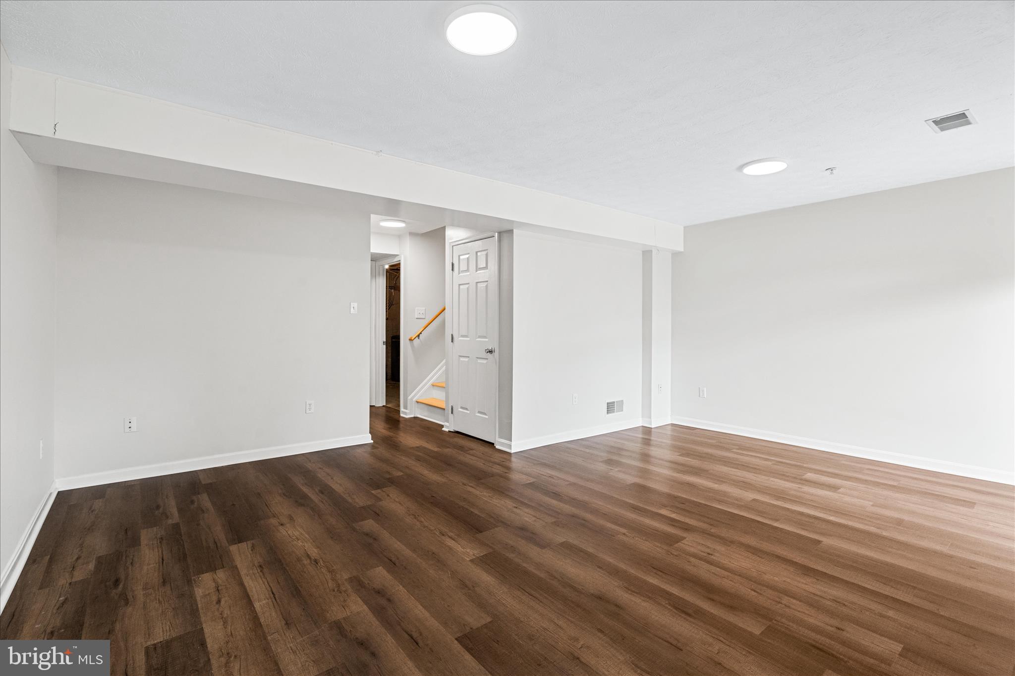 WELLINGTON TRACE - Residential