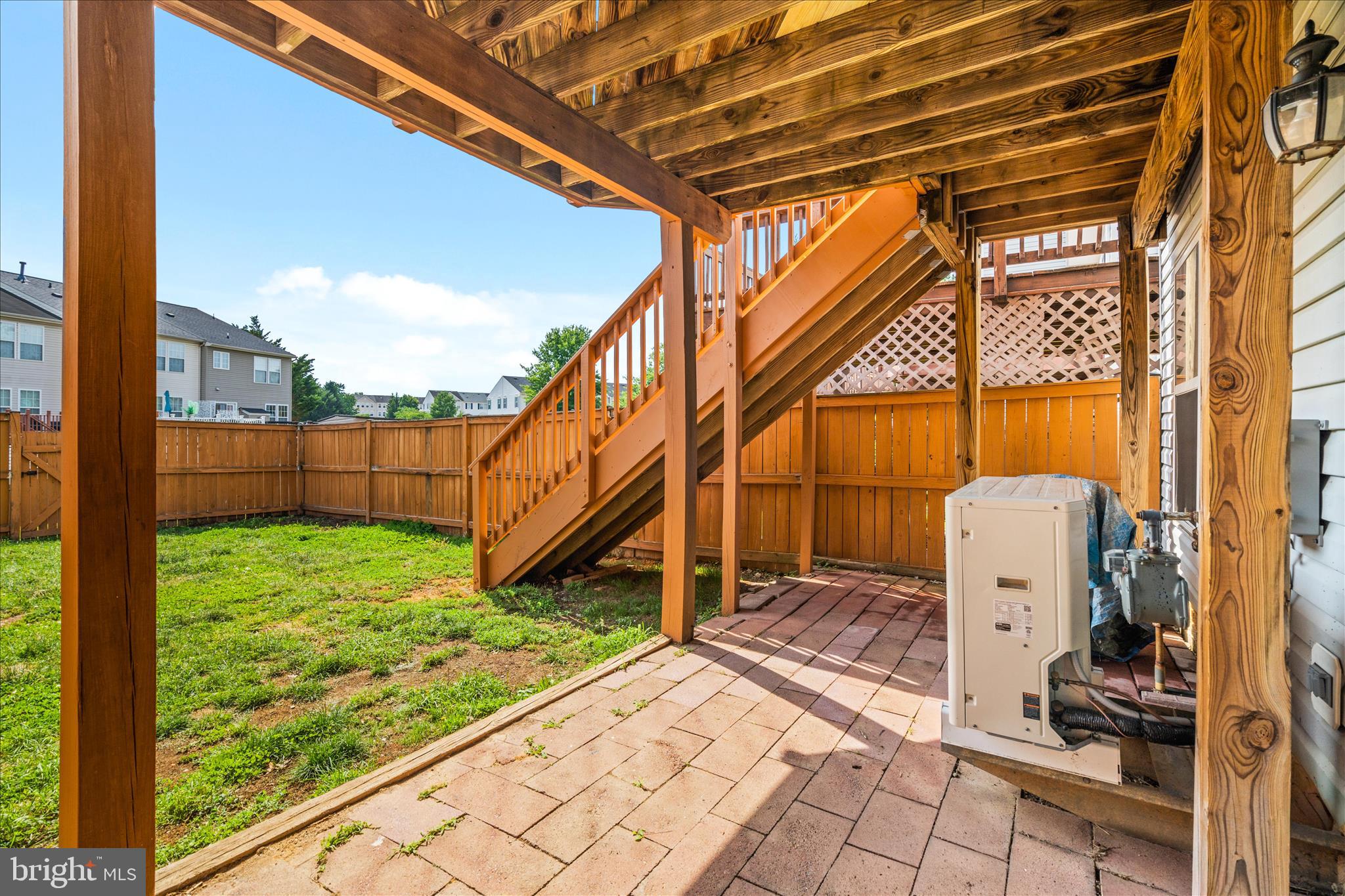 WELLINGTON TRACE - Residential